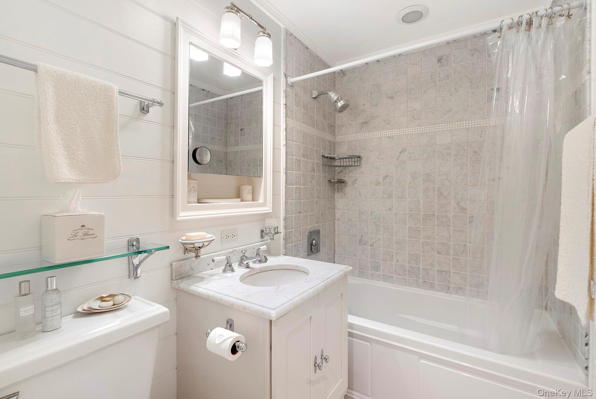 514 Pantigo Road, Unit 5 photo 11