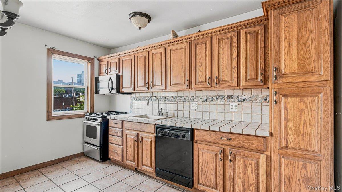 108-18 63rd Drive – For Sale photo 23