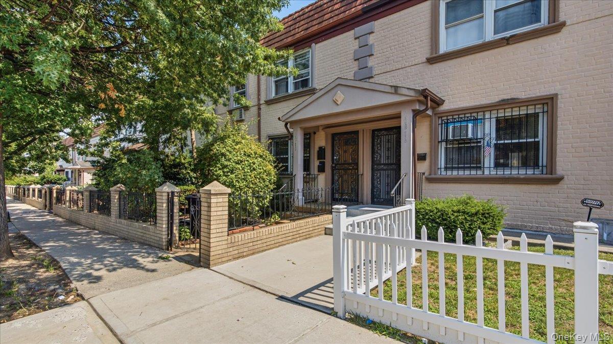 108-18 63rd Drive – For Sale photo 4