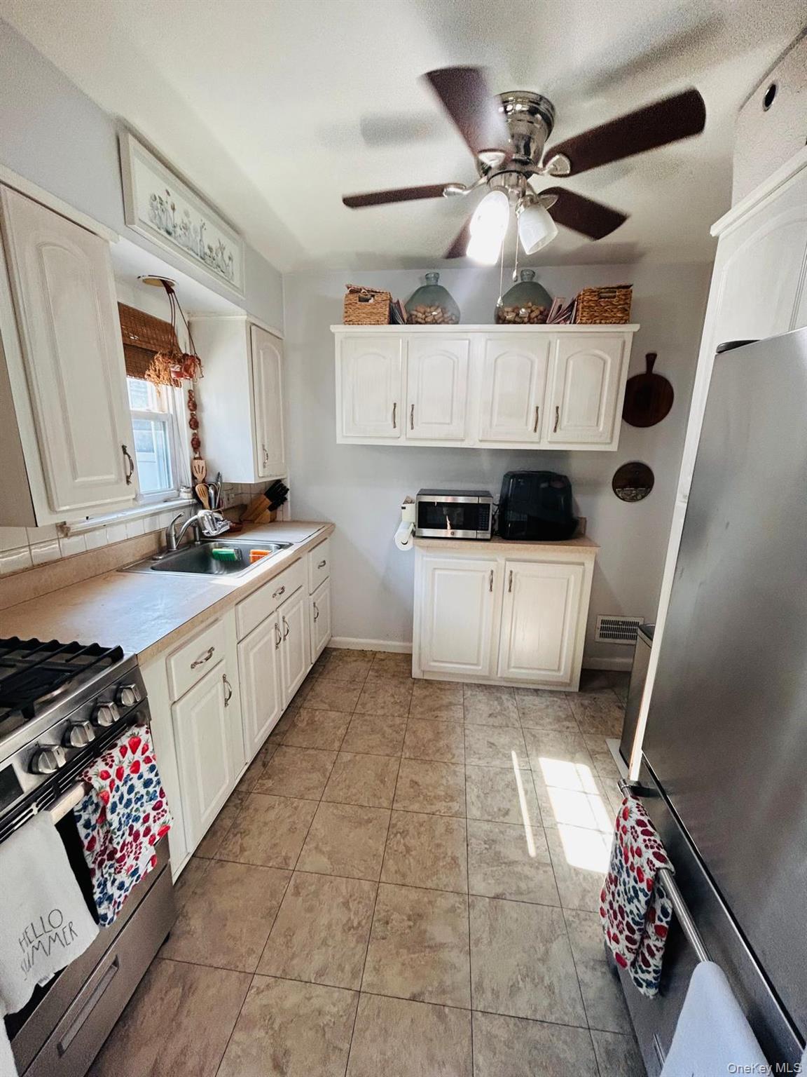 98 Albertson Place – For Sale photo 6