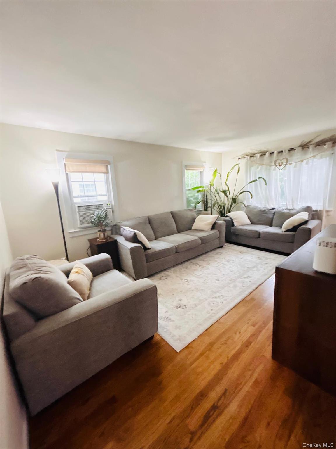 98 Albertson Place – For Sale photo 9