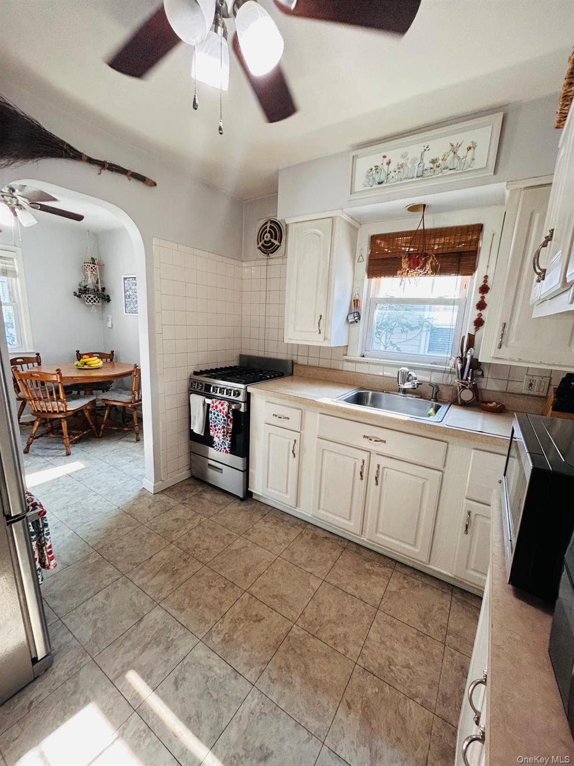 98 Albertson Place – For Sale photo 7