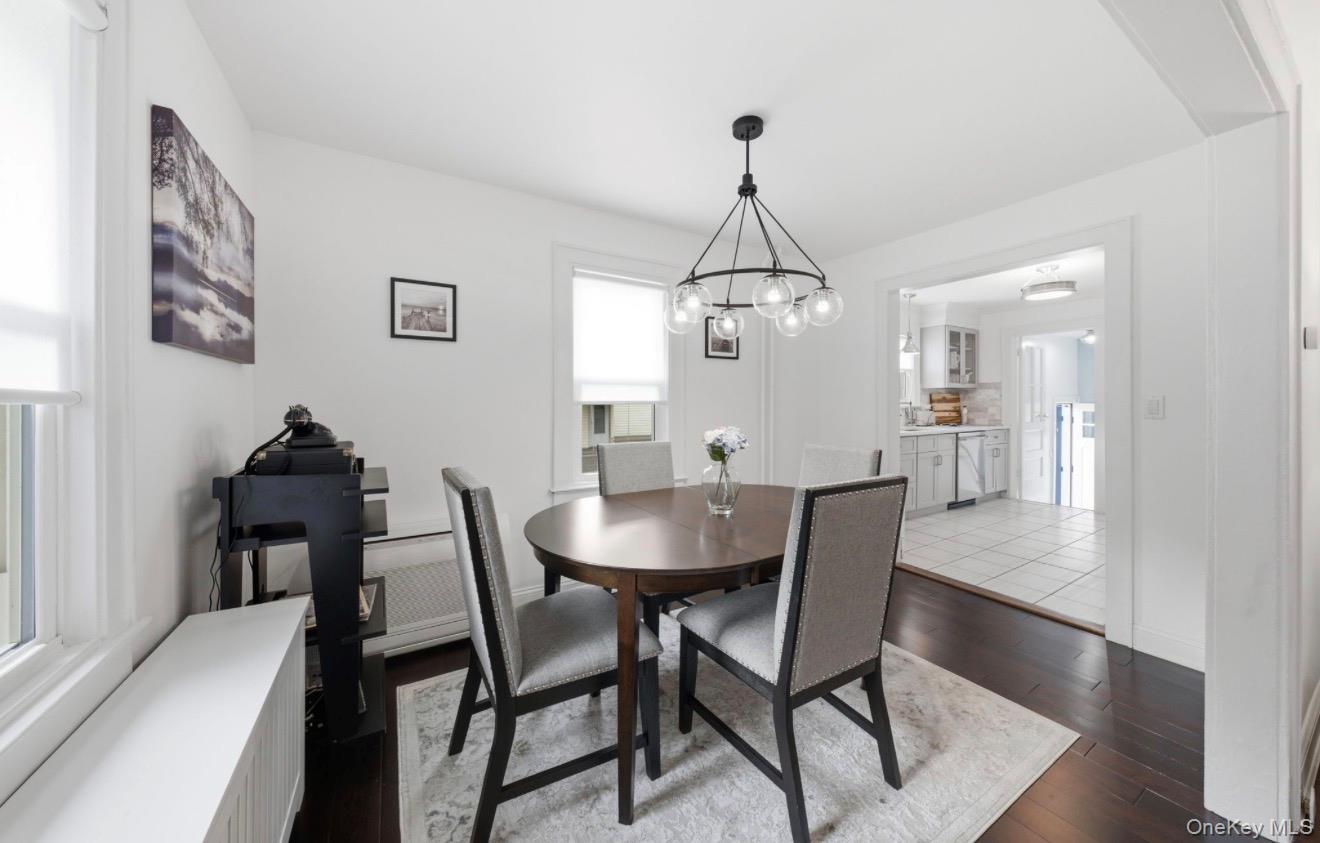 8 Rosewood Avenue – For Rent photo 11
