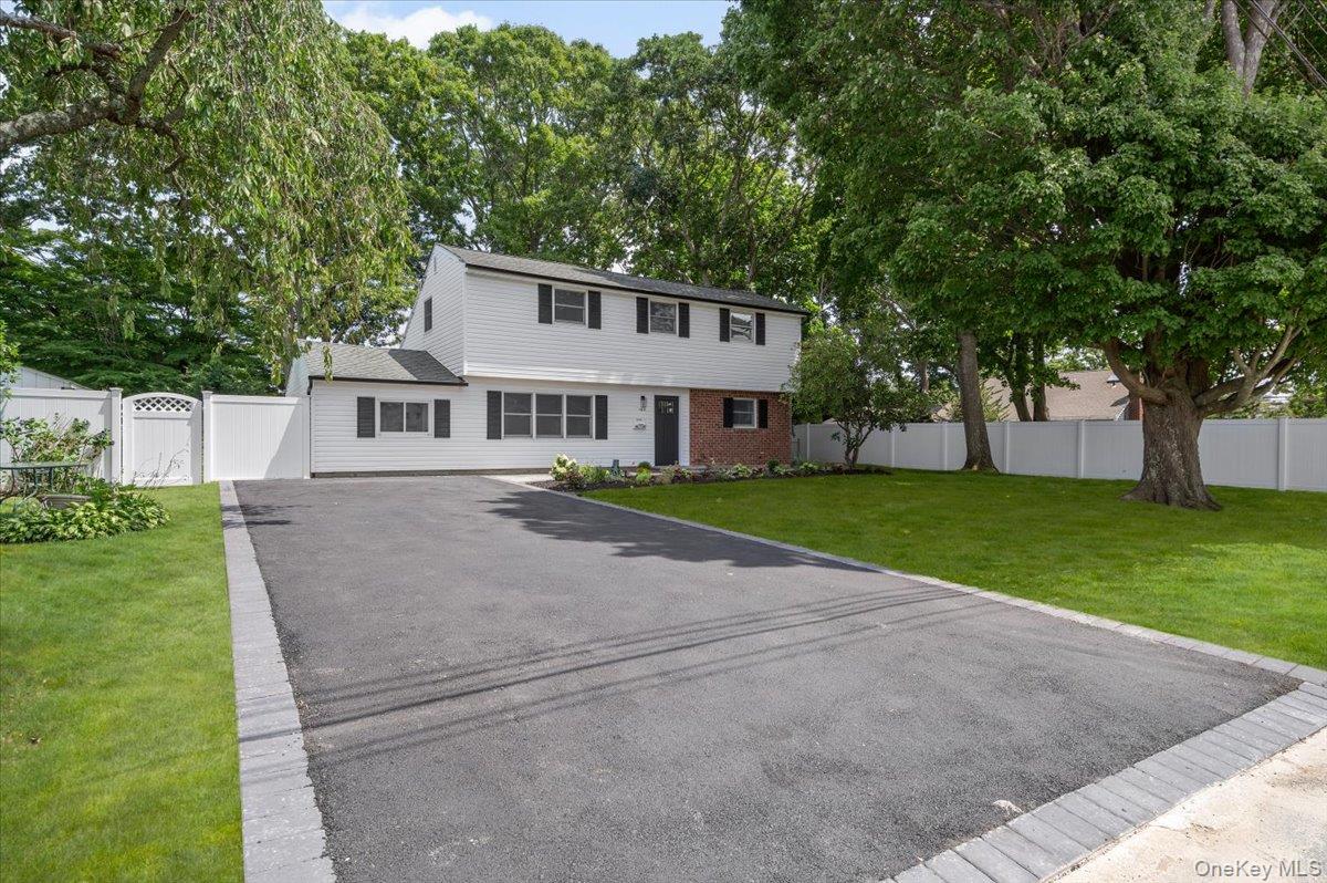 103 Bonnie Road – For Sale