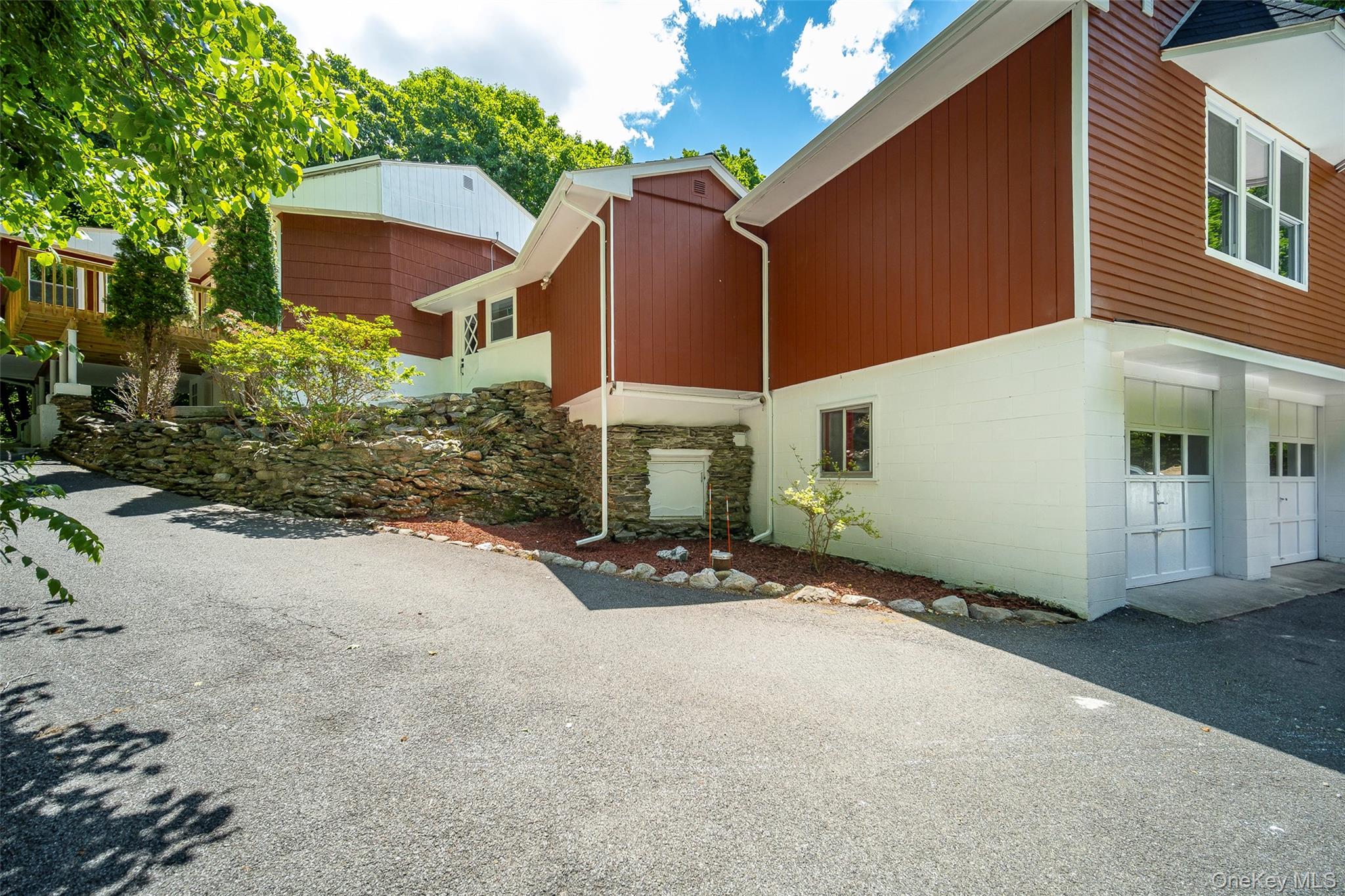 219 Benedict Road – For Sale photo 3