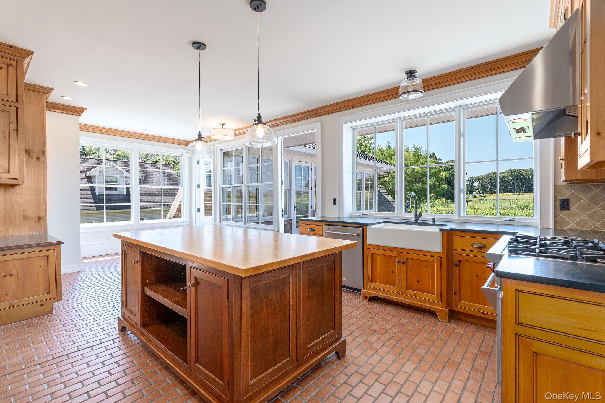 118 Peconic Bay Boulevard – For Sale photo 8