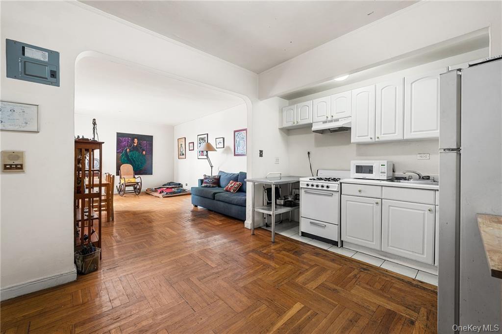 3015 Riverdale Avenue, Unit 5F photo 11