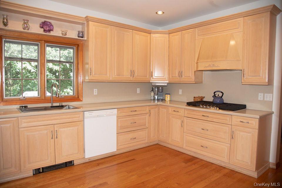 4 Hauser Terrace – For Sale photo 11