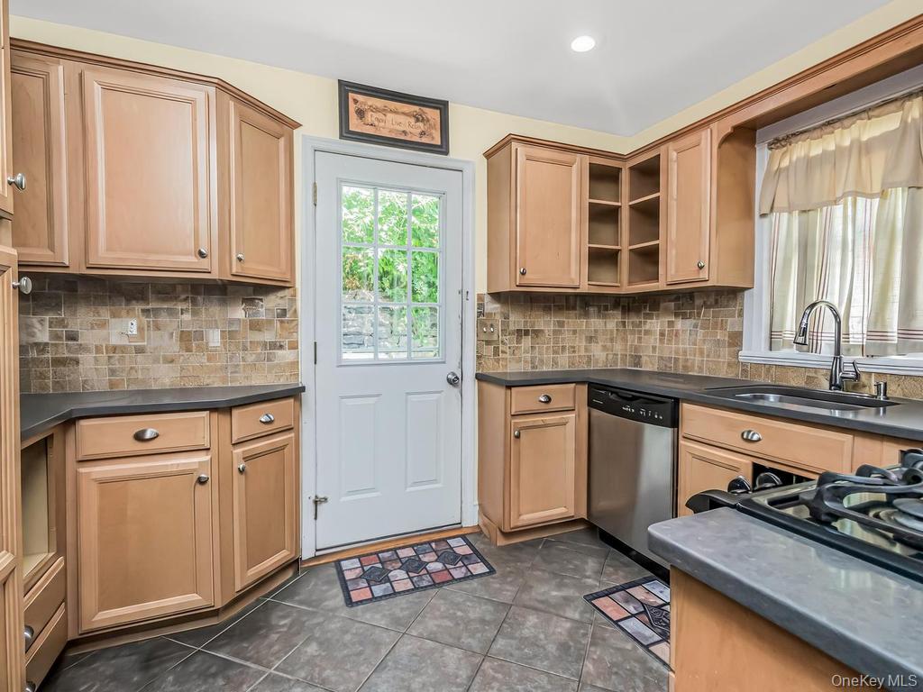 29 S Washington Avenue – For Sale photo 5