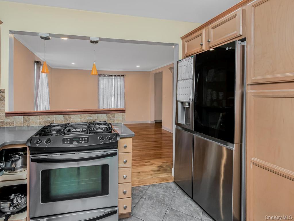 29 S Washington Avenue – For Sale photo 4
