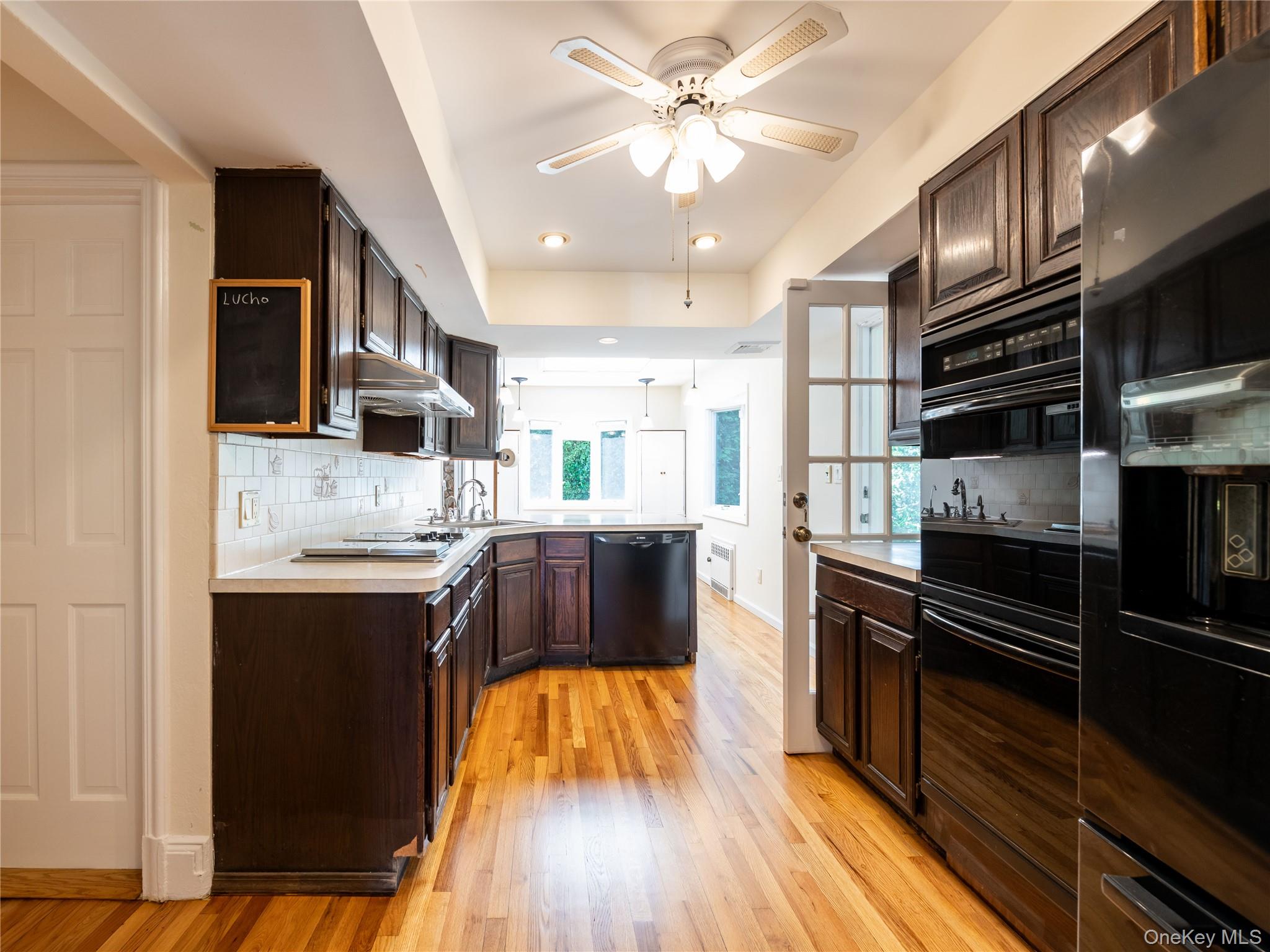 91 Pickwick Road – For Rent photo 14
