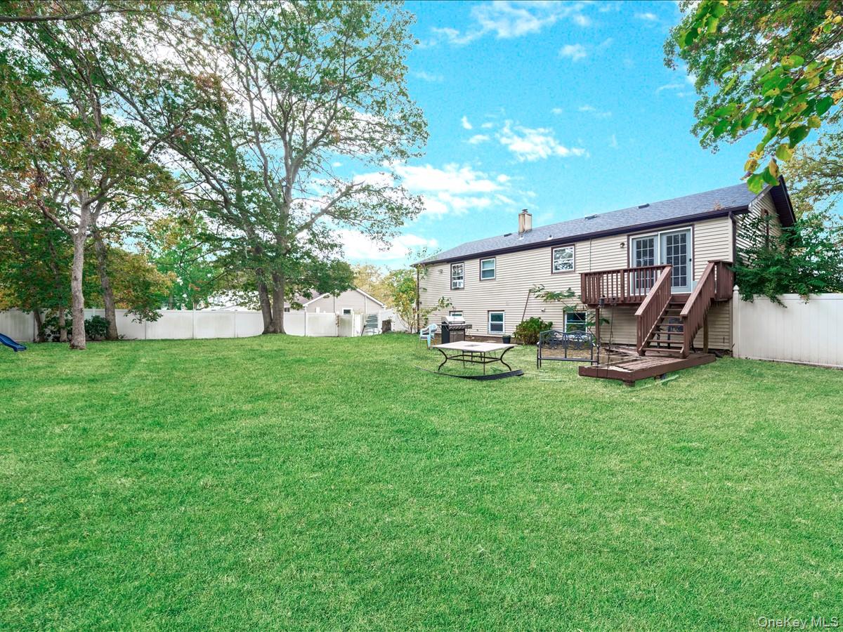 33 Winside Lane – For Sale photo 23