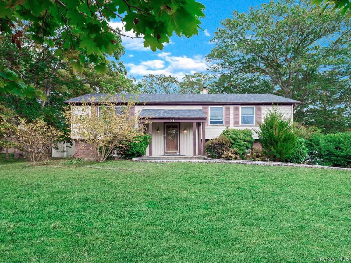 33 Winside Lane – For Sale