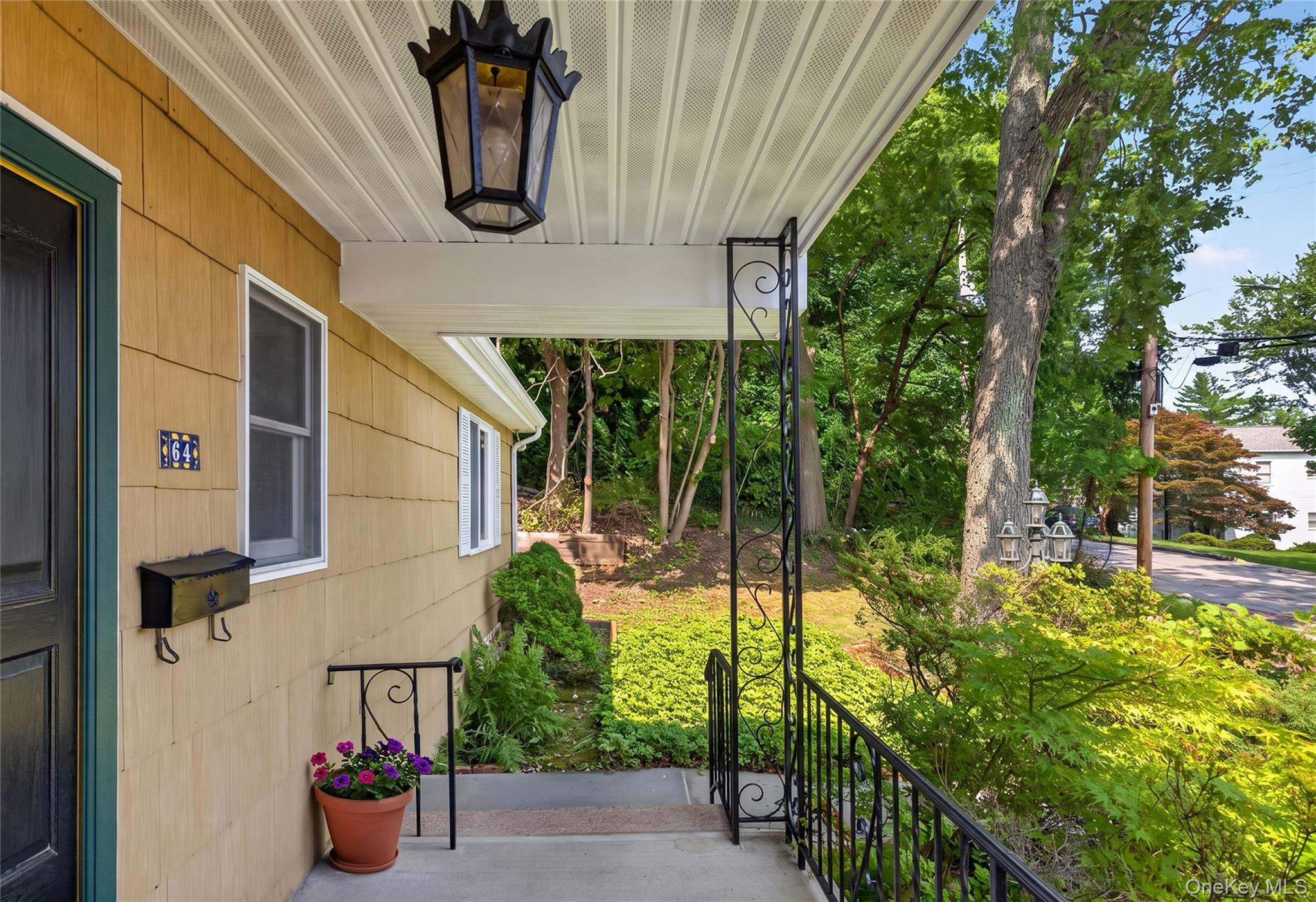 64 Bradley Street – For Sale photo 2