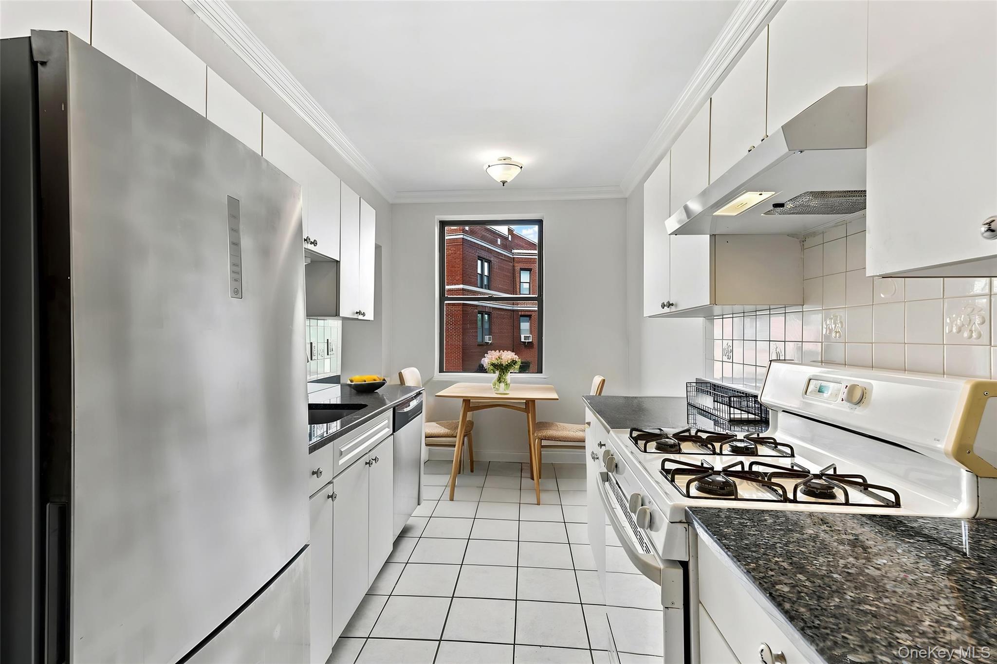 11 Alden Road, Unit 5L photo 5