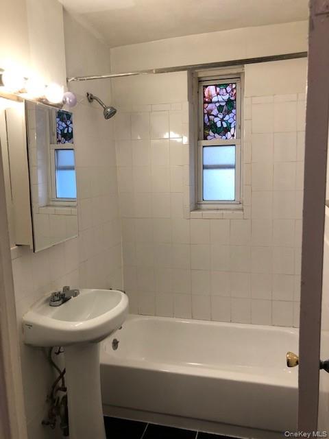 143-25 84th Drive, Unit 2E photo 16