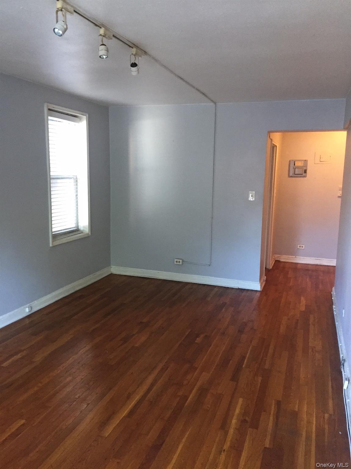 143-25 84th Drive, Unit 2E photo 10