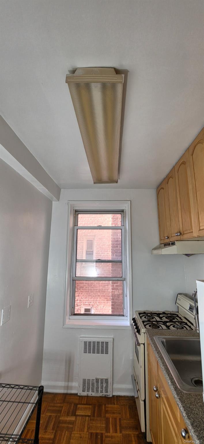 143-25 84th Drive, Unit 2E photo 11