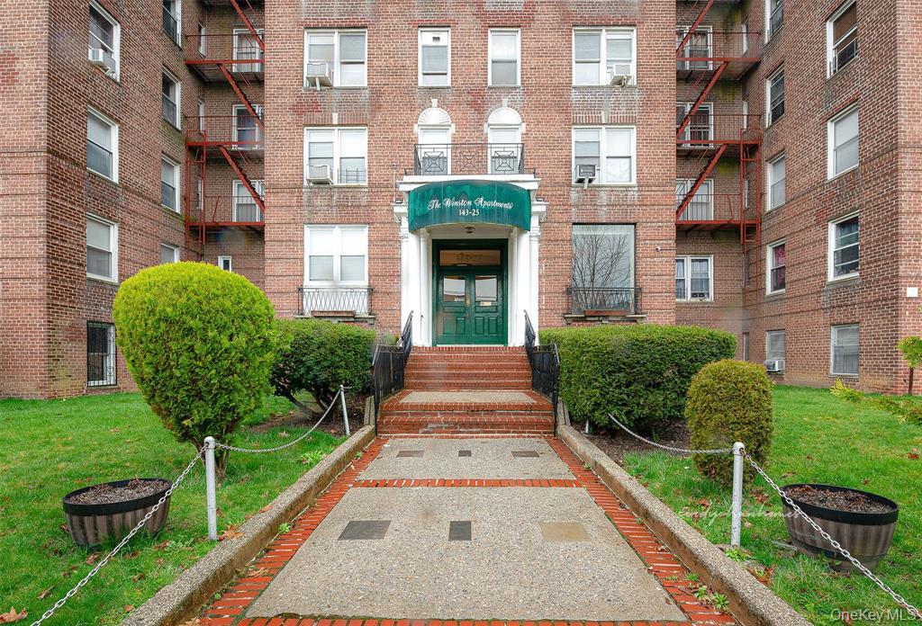 143-25 84th Drive, Unit 2E