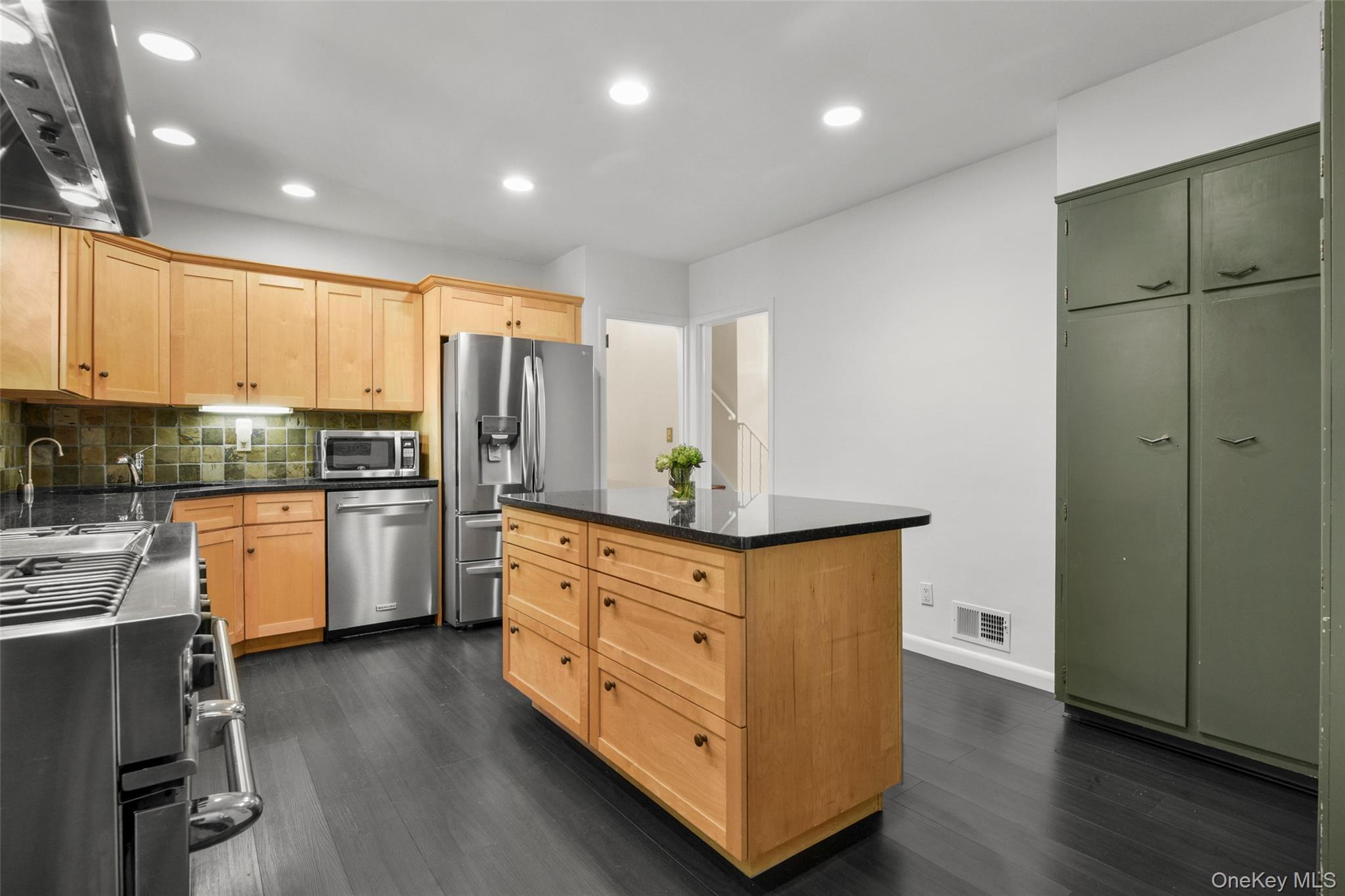 30 Antler Place – For Sale