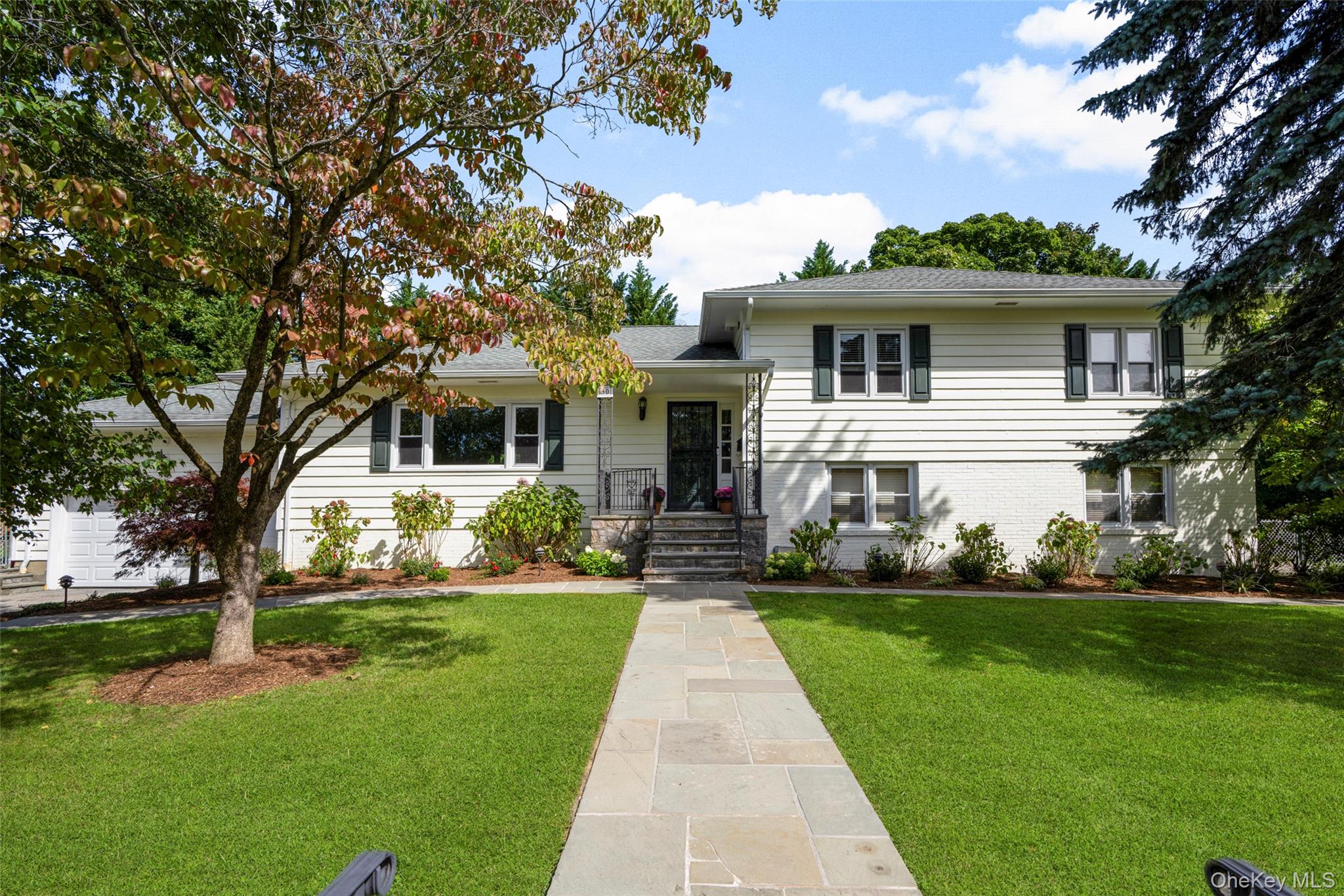 30 Antler Place – For Sale