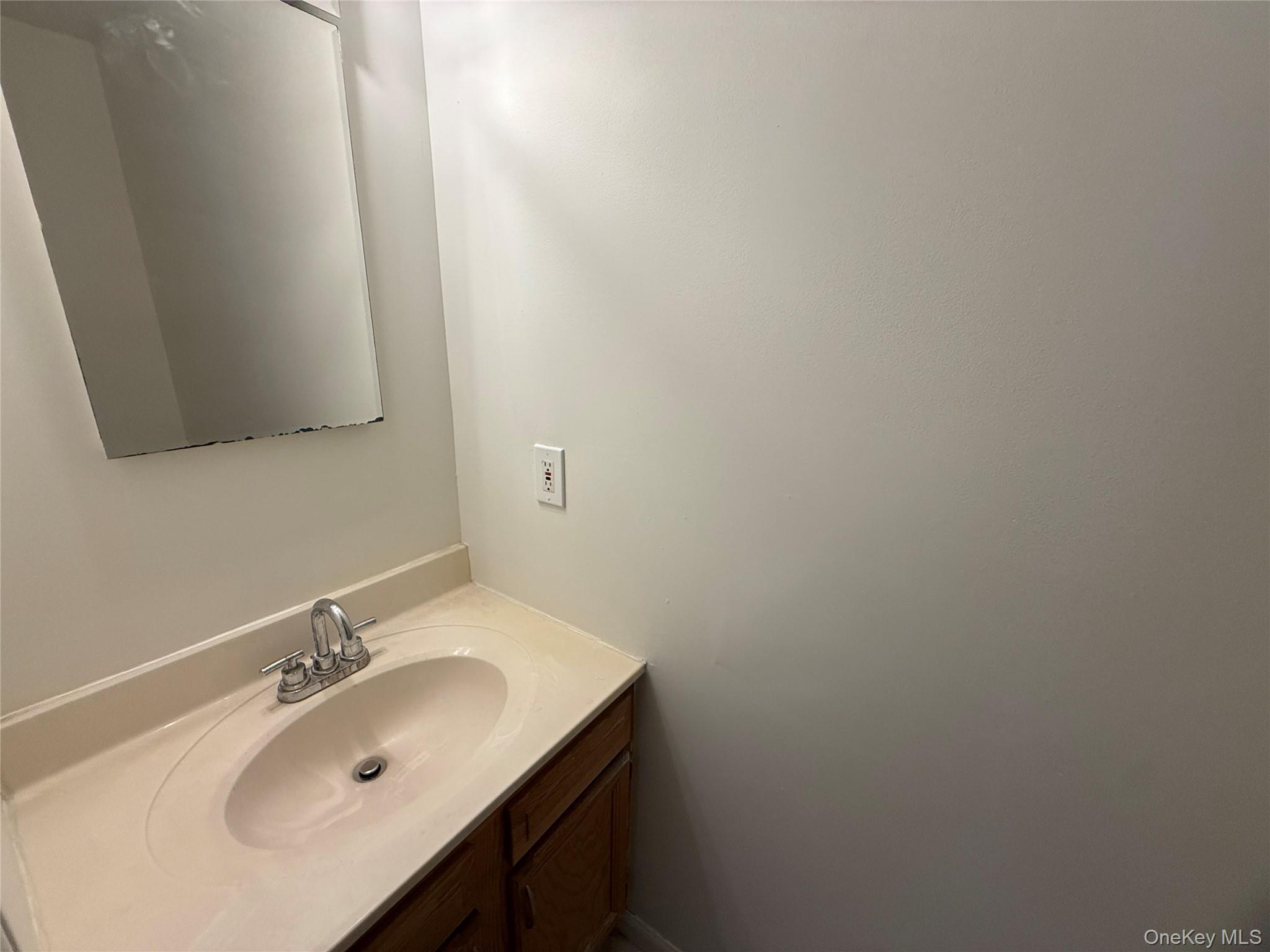 24 Wood Street – For Rent photo 18