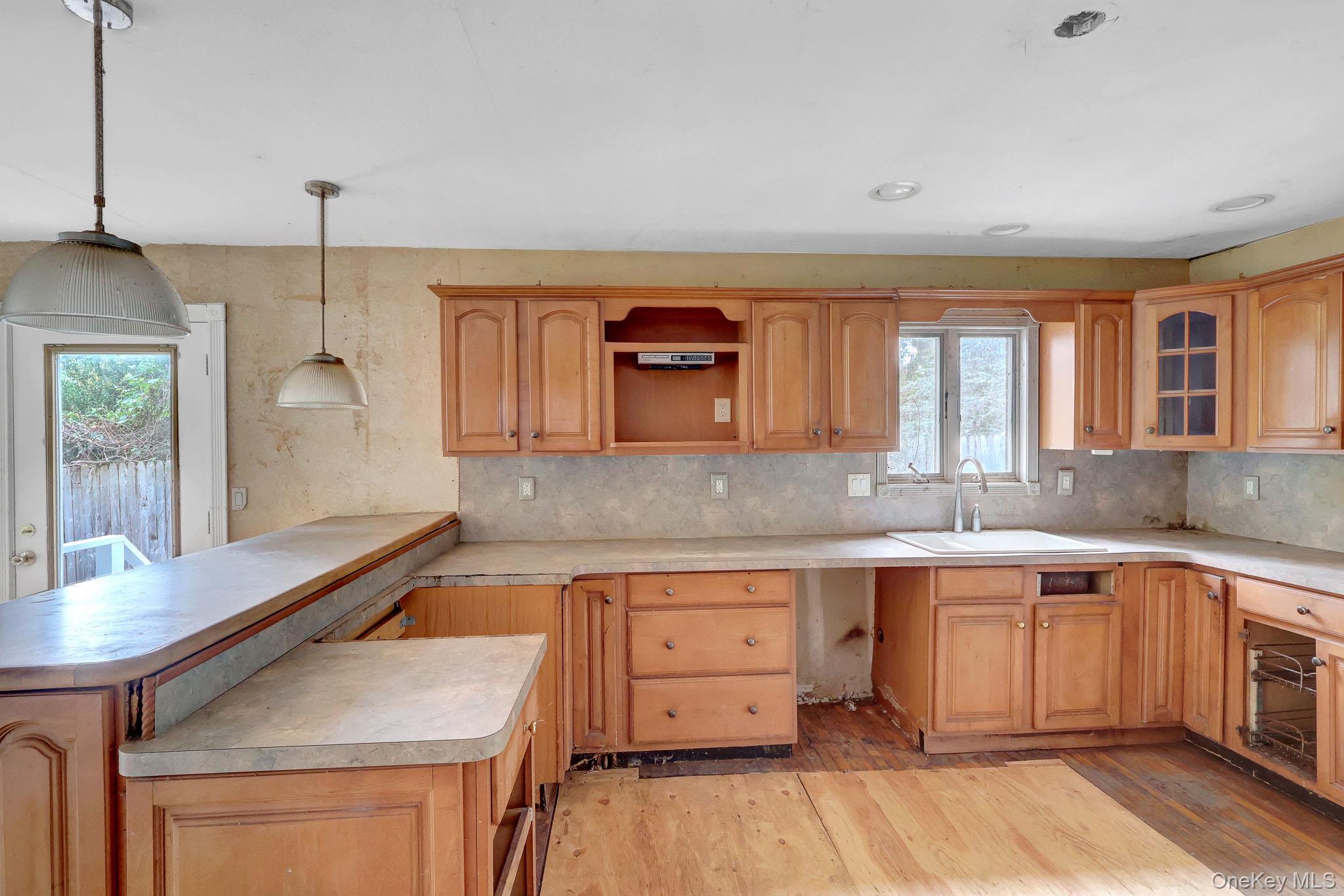 34 Thorburn Avenue – For Sale photo 7