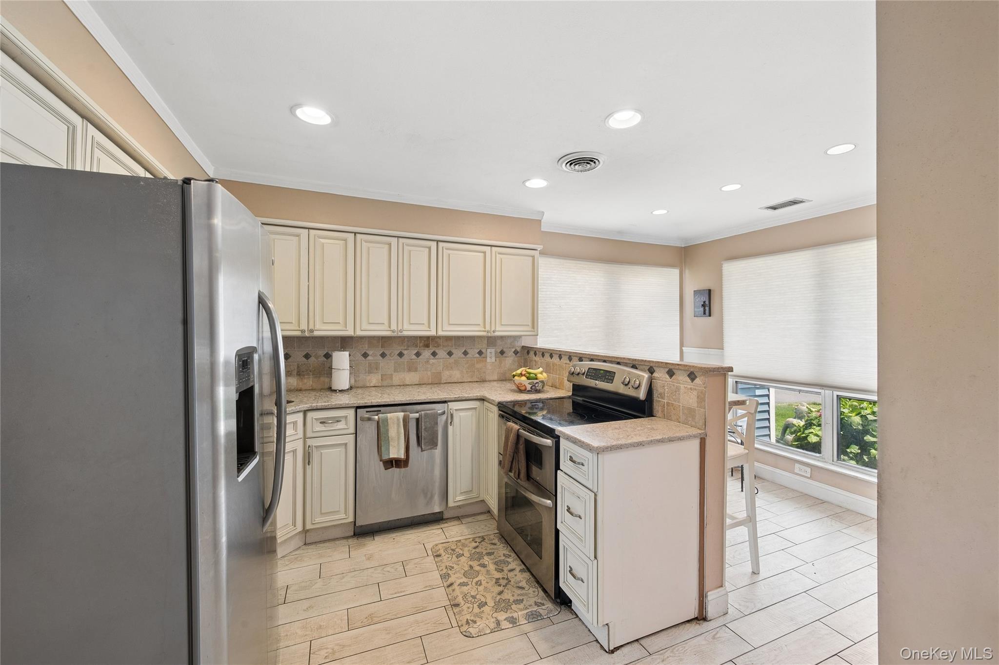100 Baker Court, Unit 90 photo 3