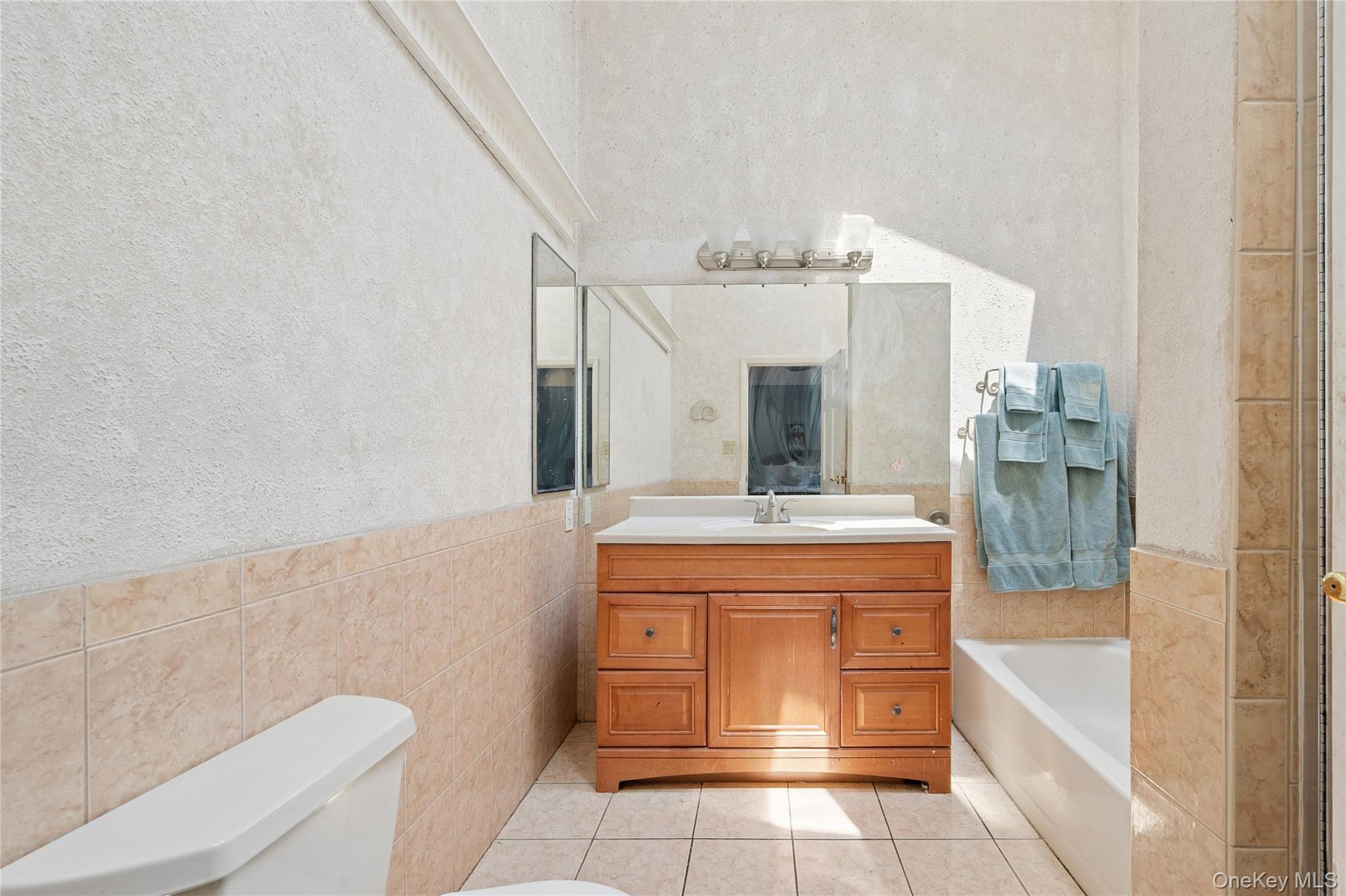 100 Baker Court, Unit 90 photo 15