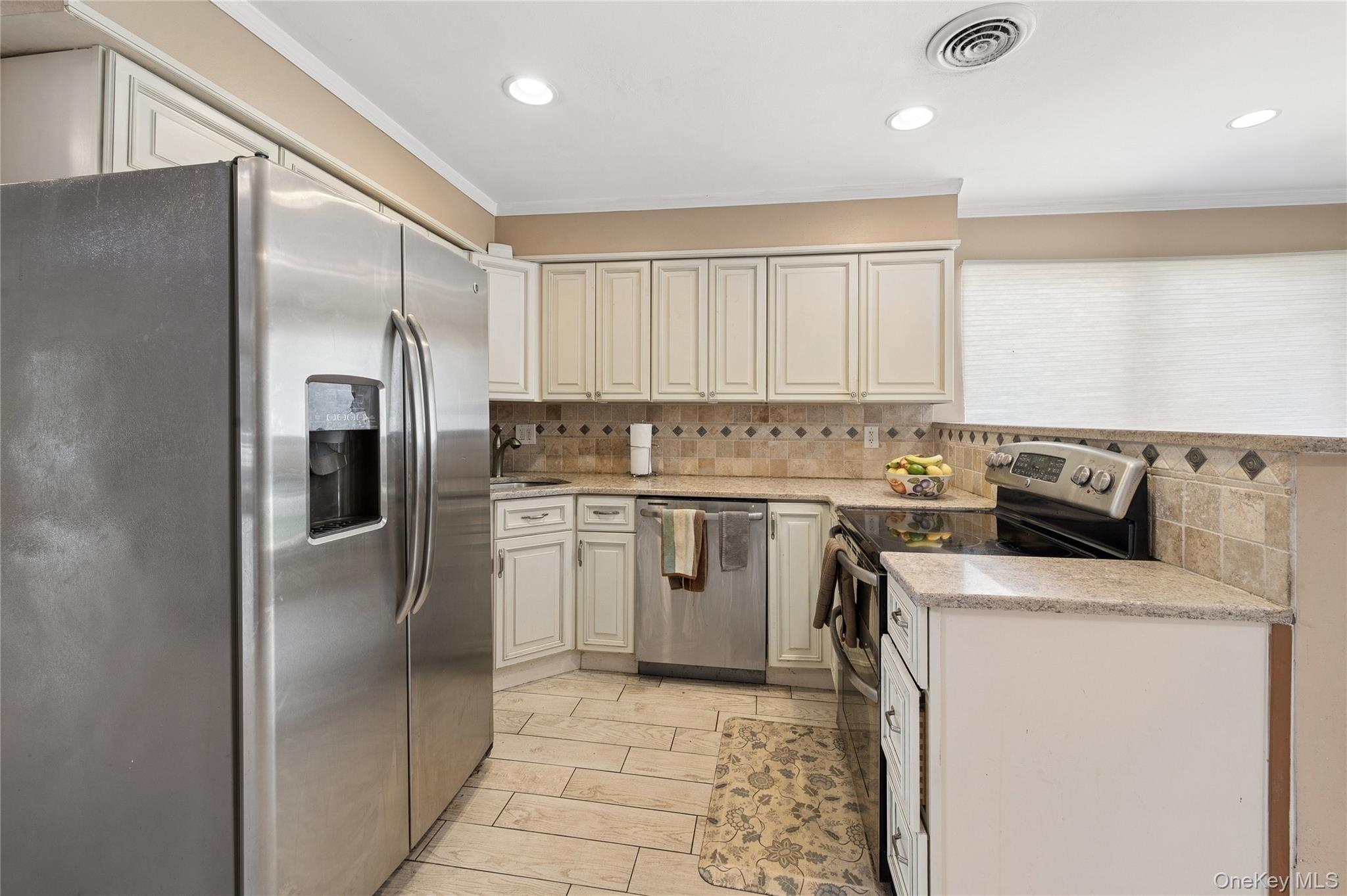100 Baker Court, Unit 90 photo 4