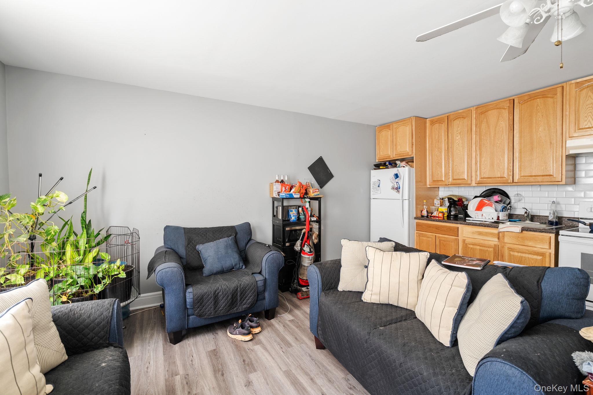 1611 Main Street – For Sale photo 9