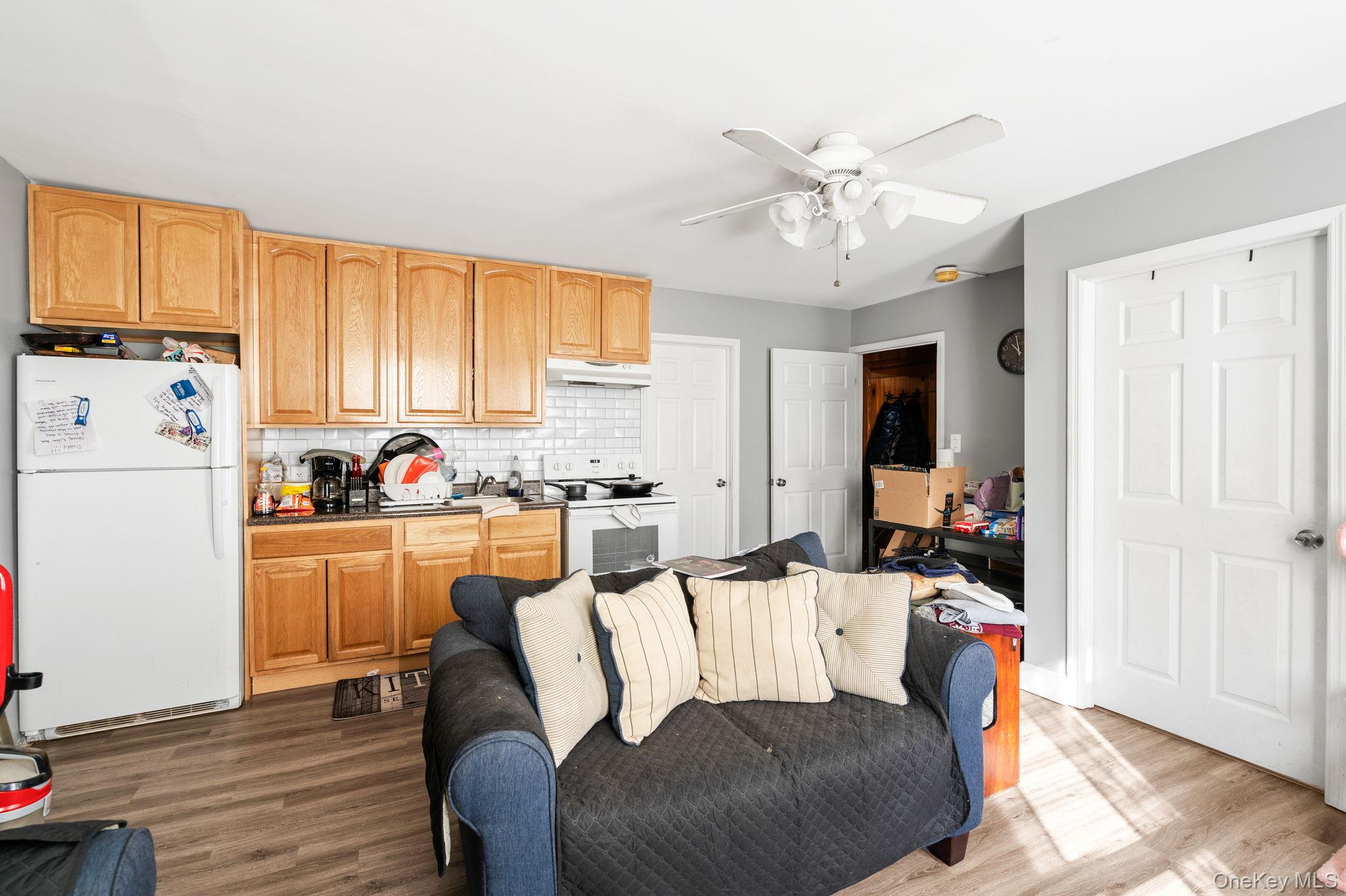 1611 Main Street – For Sale photo 8