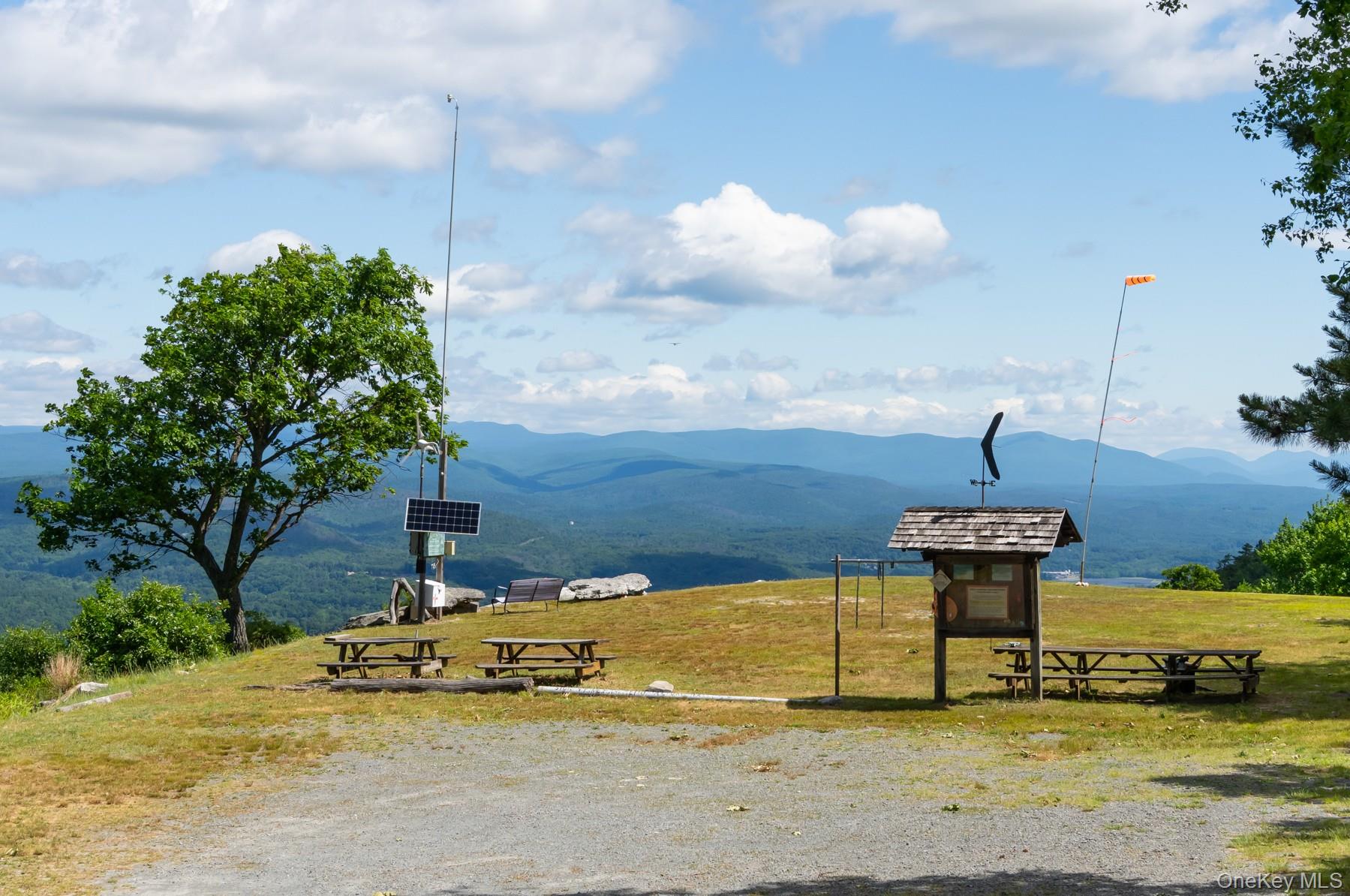 80 Hang Glider Road – For Sale photo 10