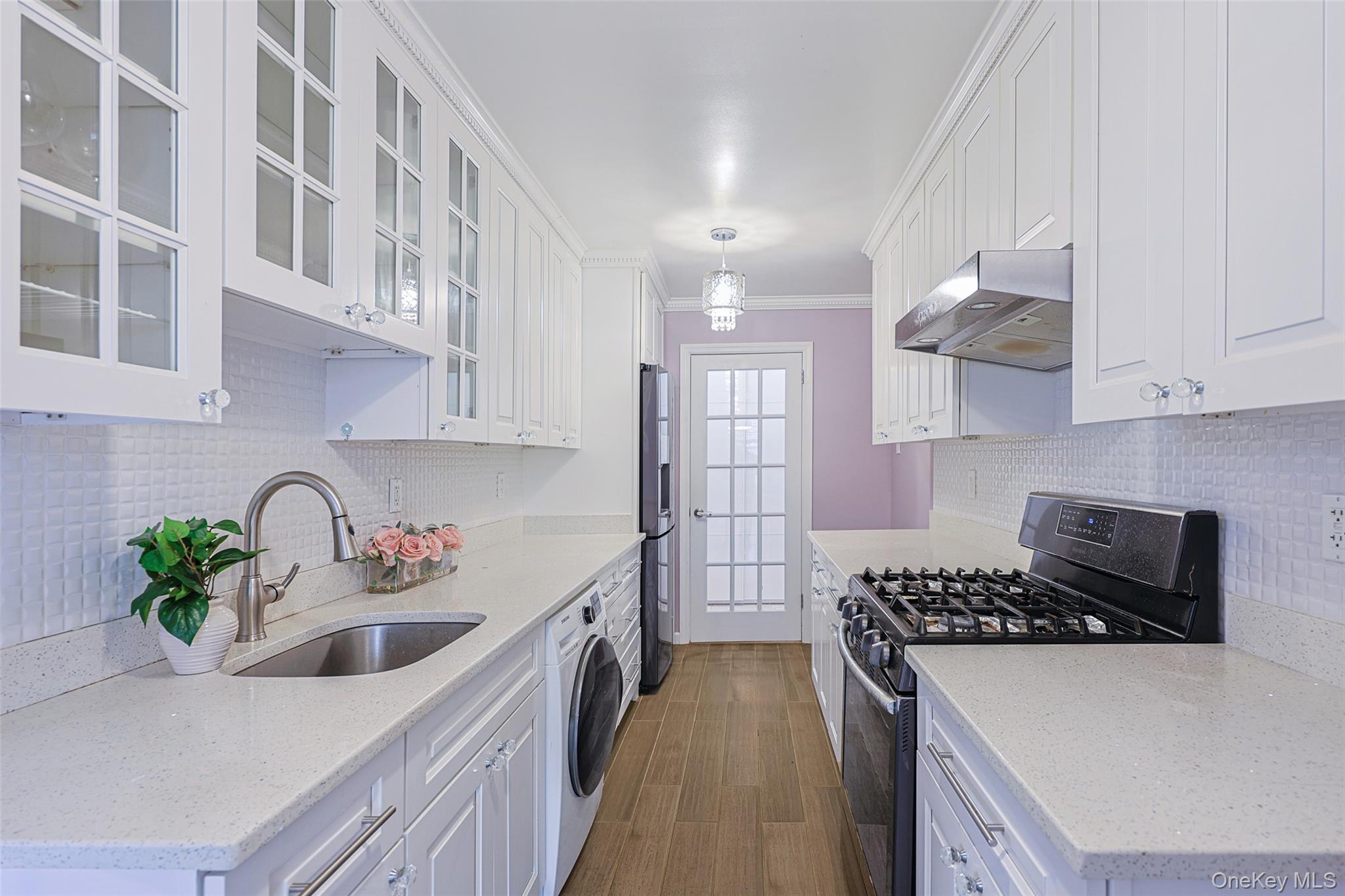18-65 211th Street, Unit 5G photo 2