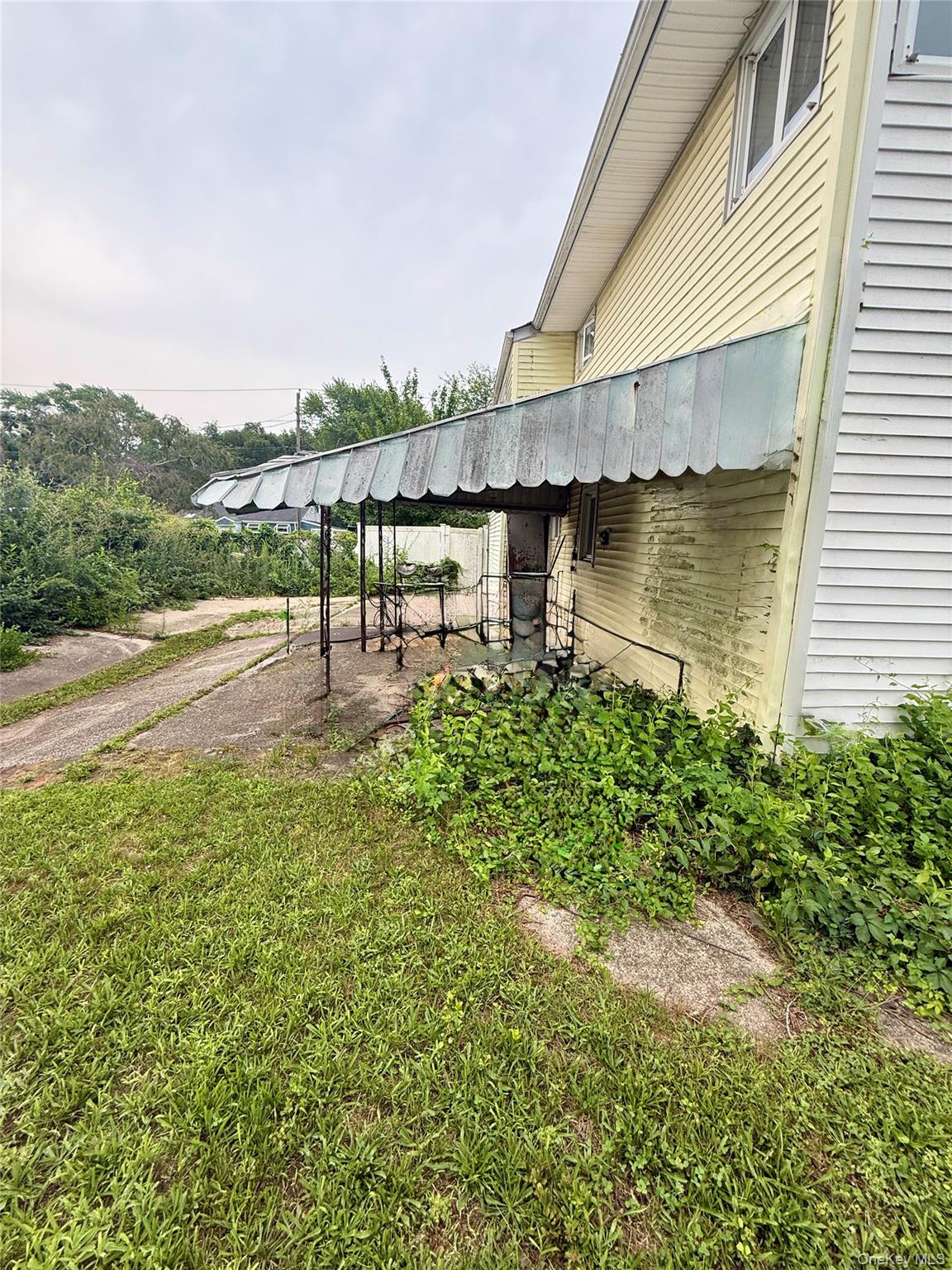 411 Mayflower Avenue – For Sale photo 6