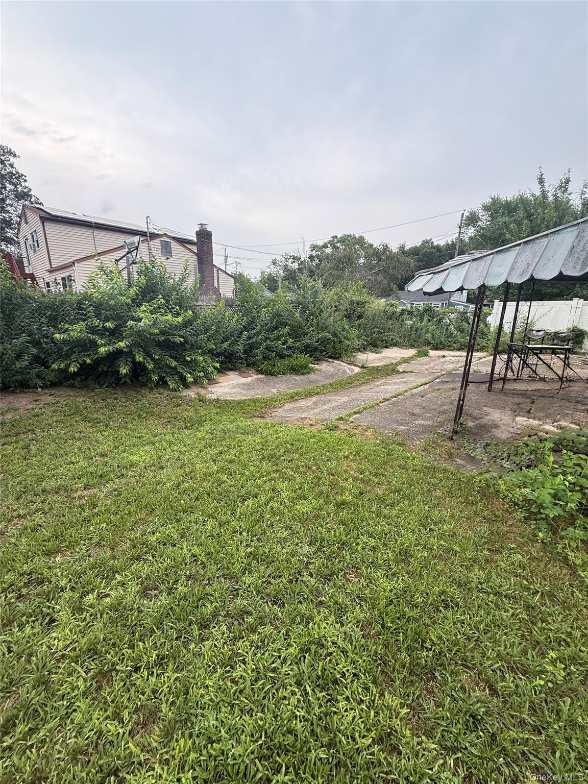 411 Mayflower Avenue – For Sale photo 12