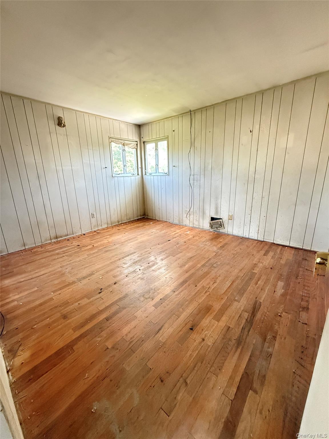 411 Mayflower Avenue – For Sale photo 11