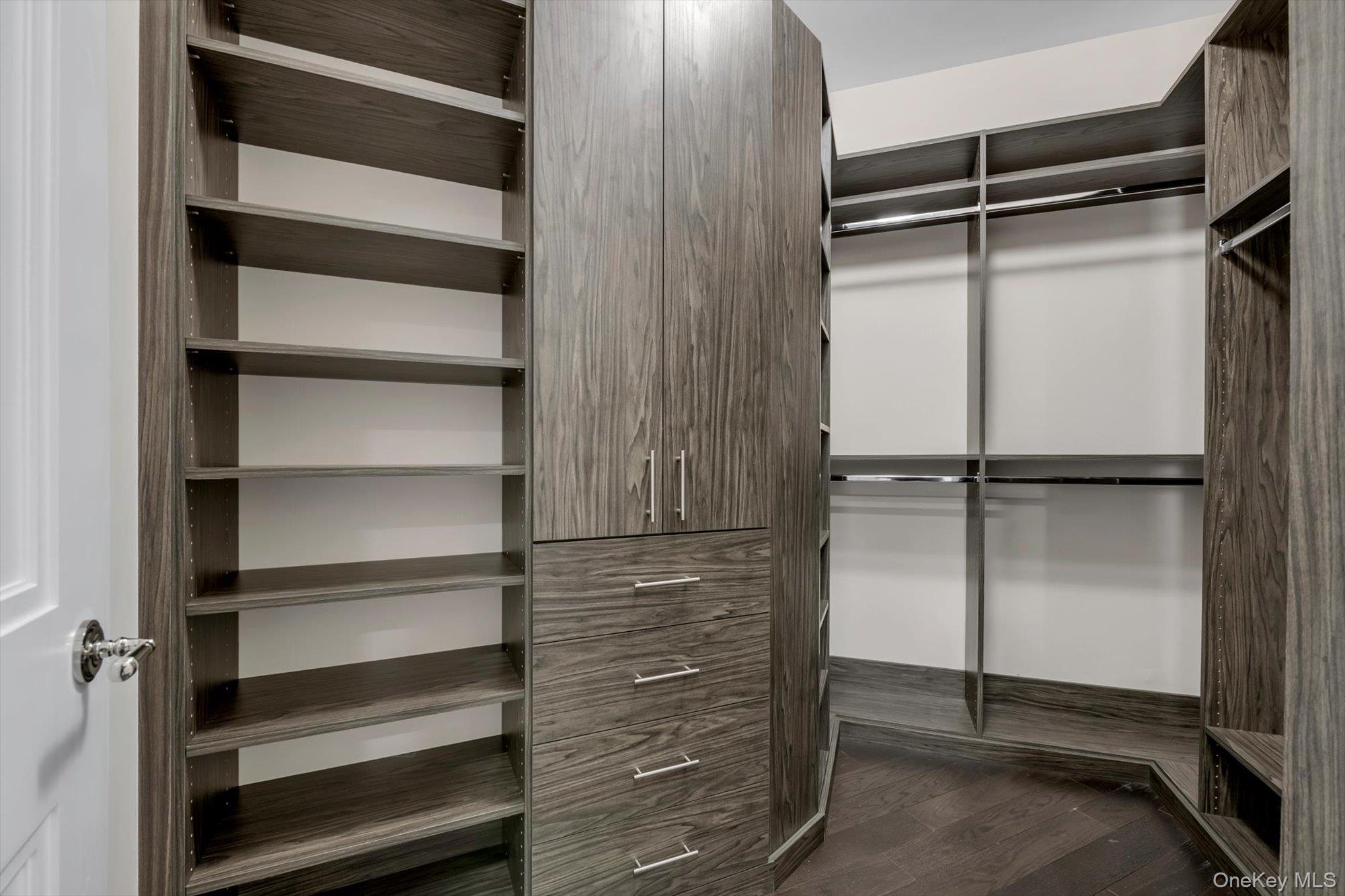 3000 Royal Court, Unit 3107 photo 9