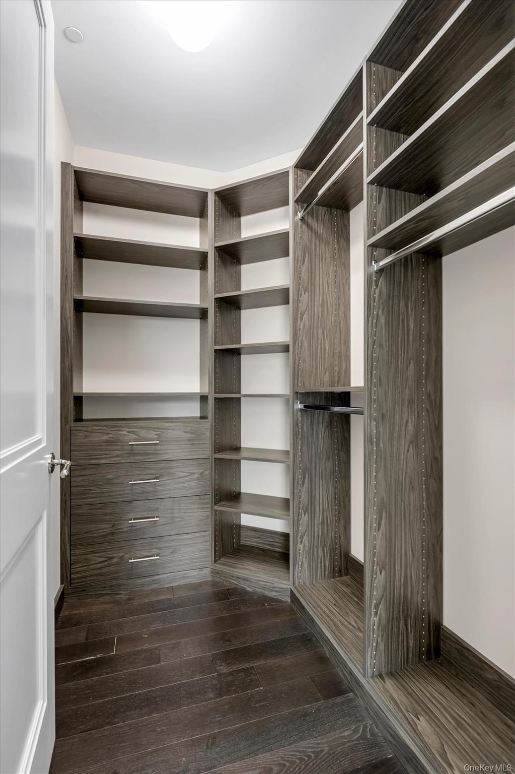 3000 Royal Court, Unit 3107 photo 12