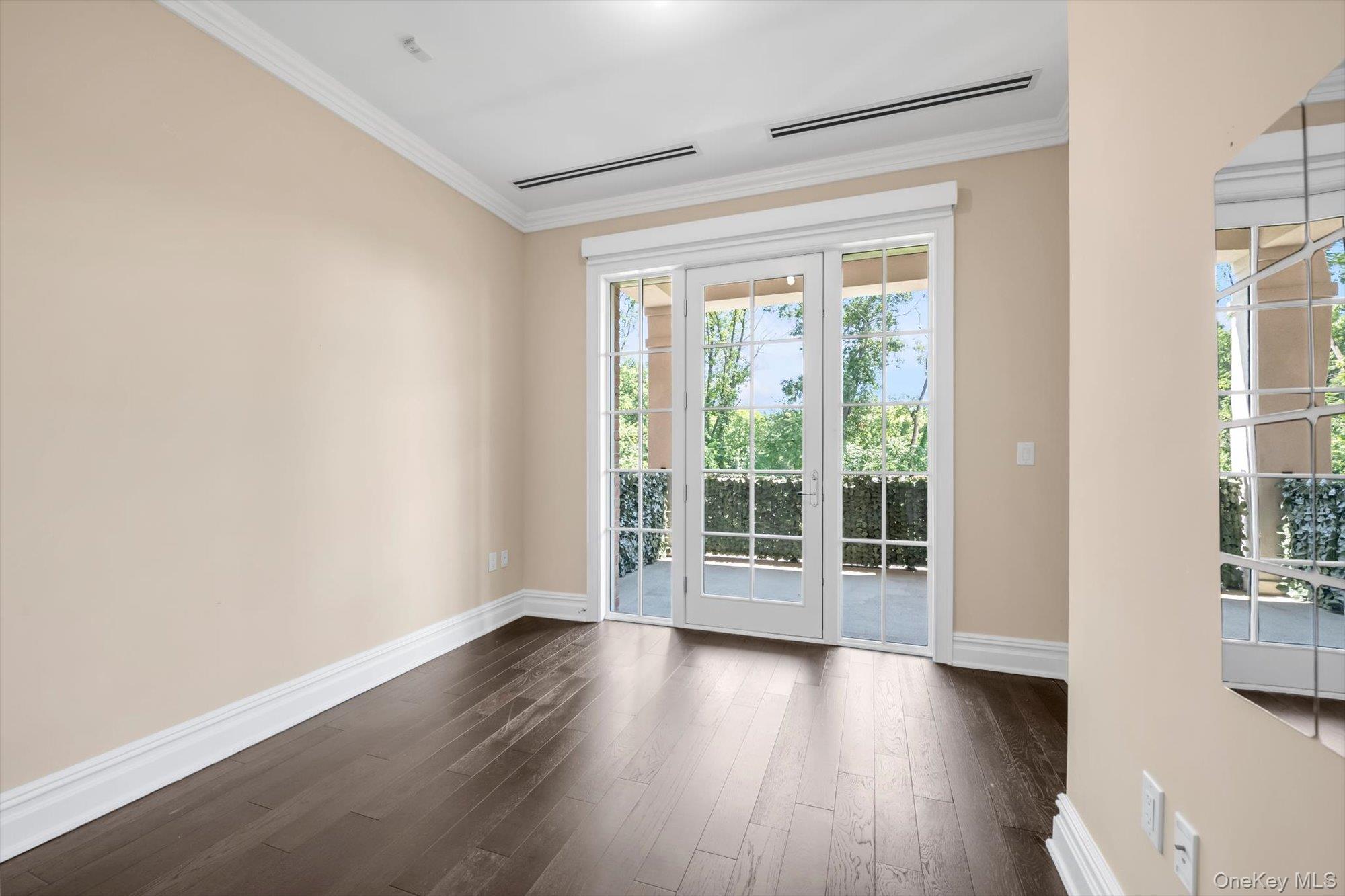 3000 Royal Court, Unit 3107 photo 2