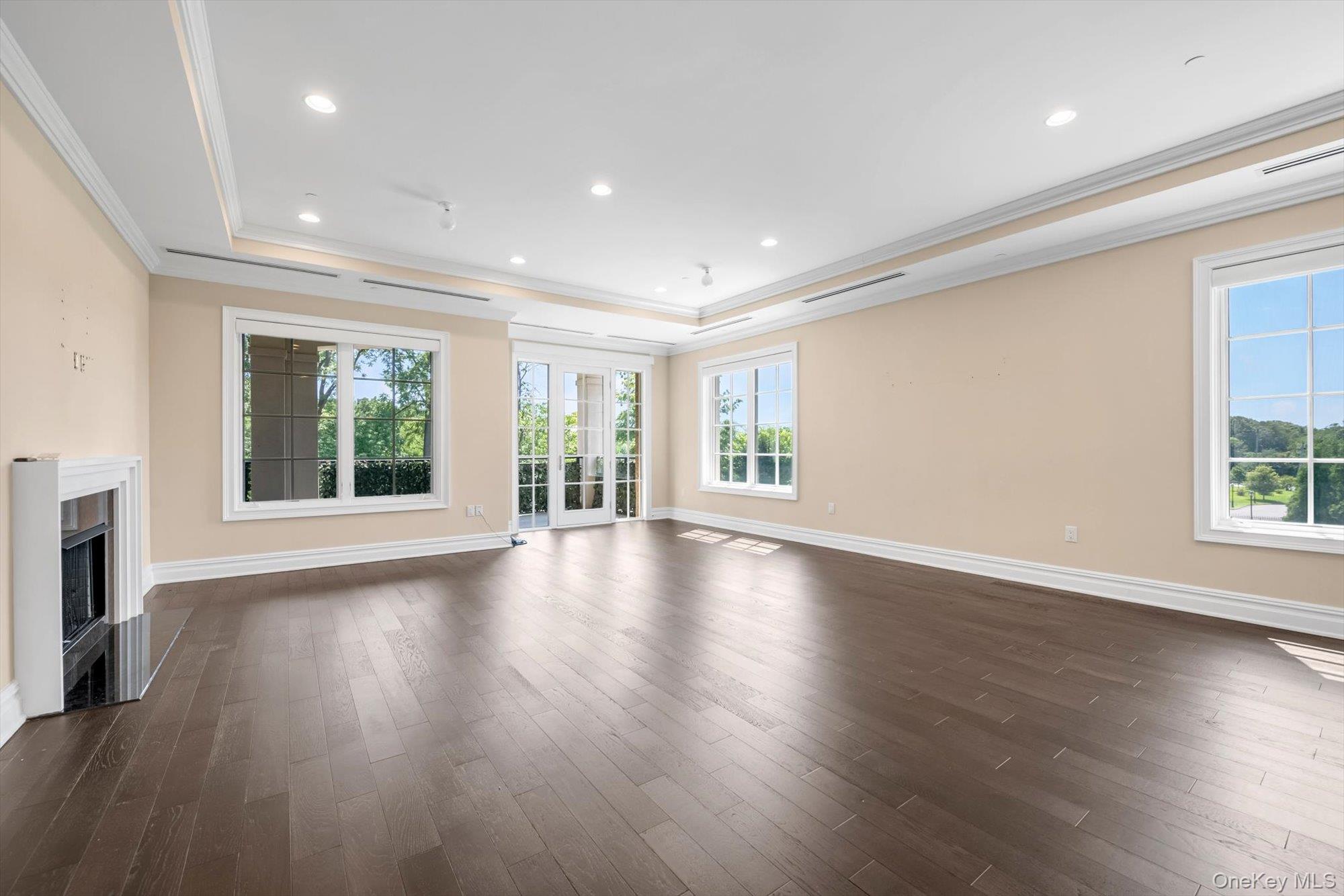 3000 Royal Court, Unit 3107 photo 4