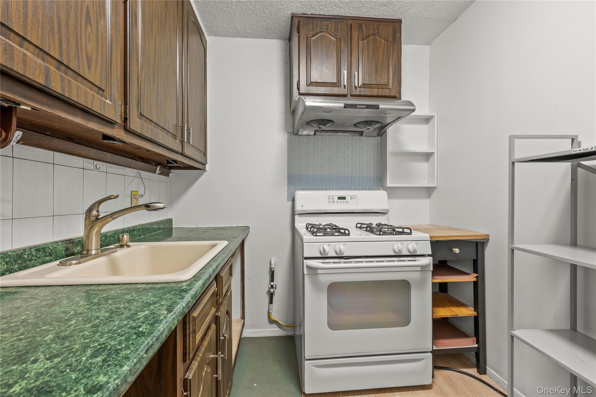 118-17 Union Turnpike Tpke, Unit 2C photo 10