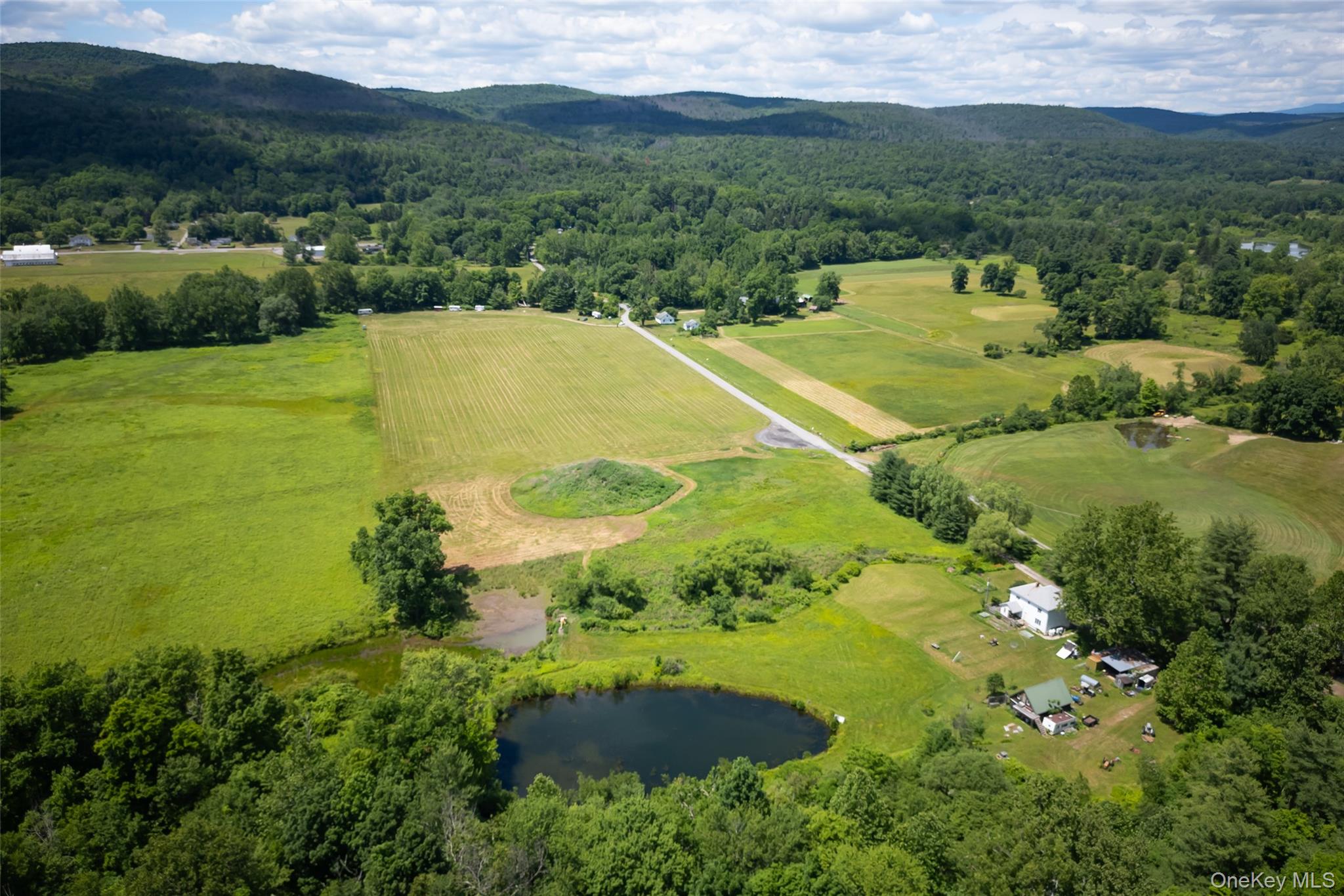 4100 52 Route – For Sale photo 2