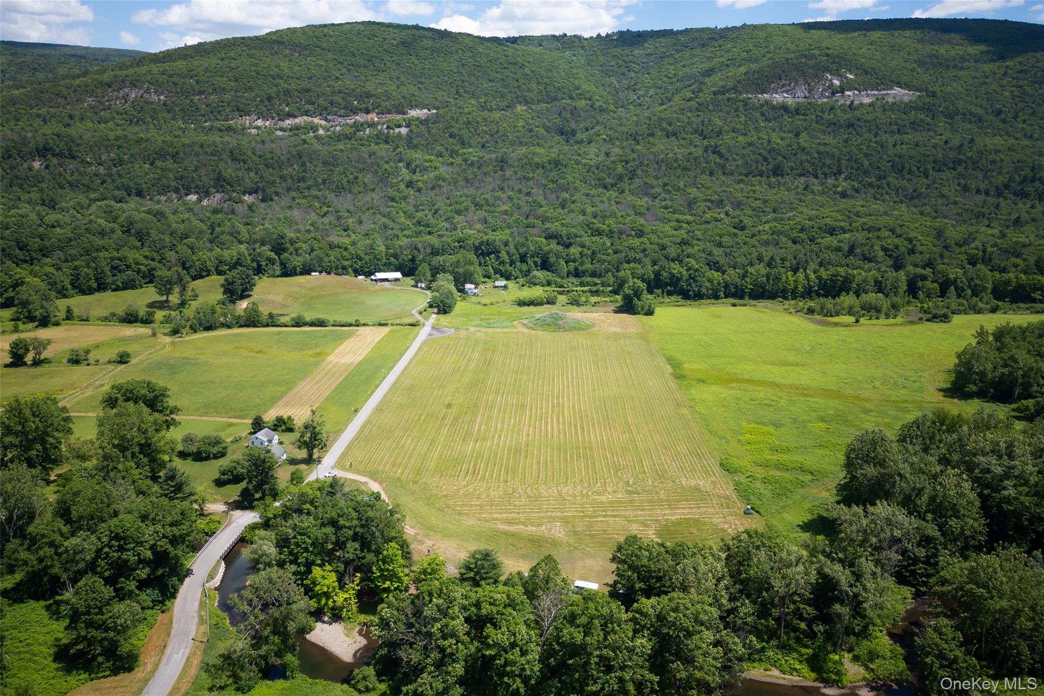 4100 52 Route – For Sale photo 3