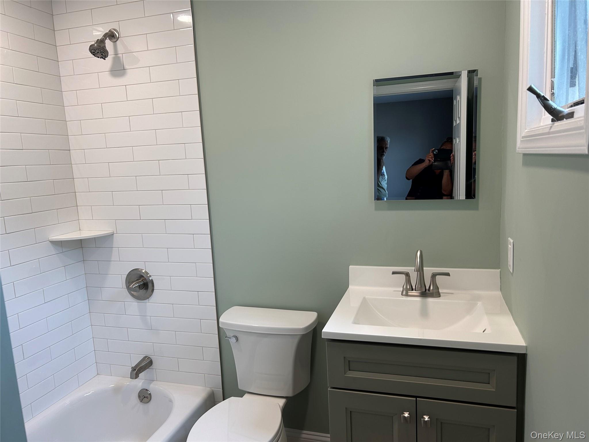 85 Ralph Avenue, Unit 2 photo 14