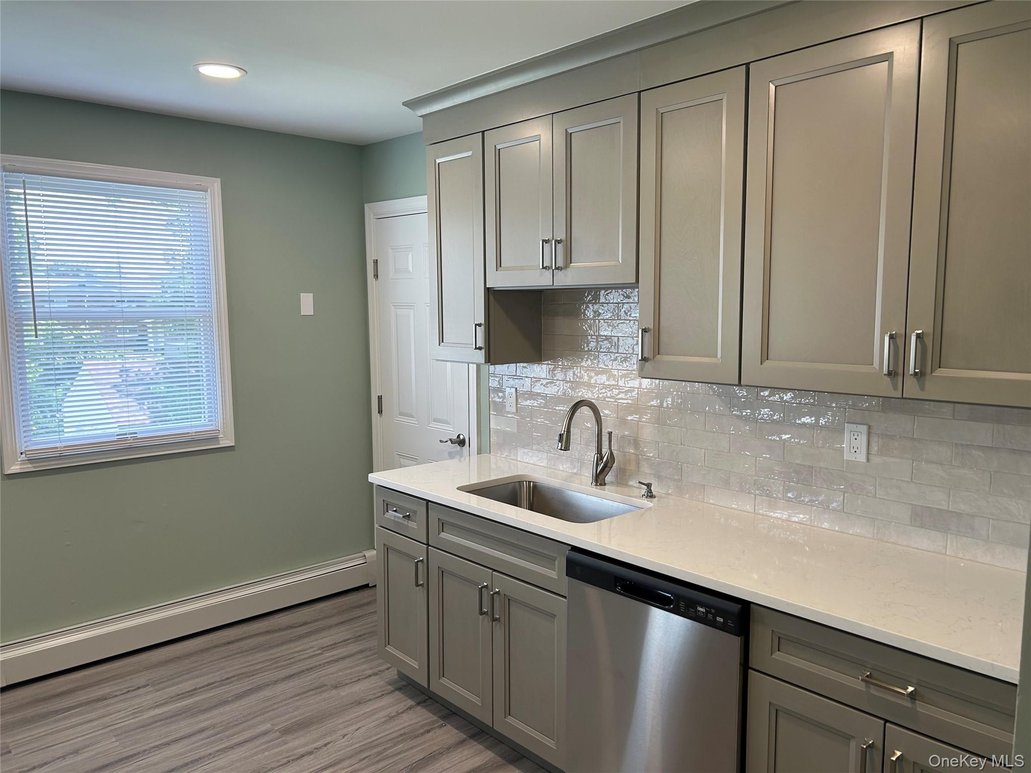 85 Ralph Avenue, Unit 2 photo 4