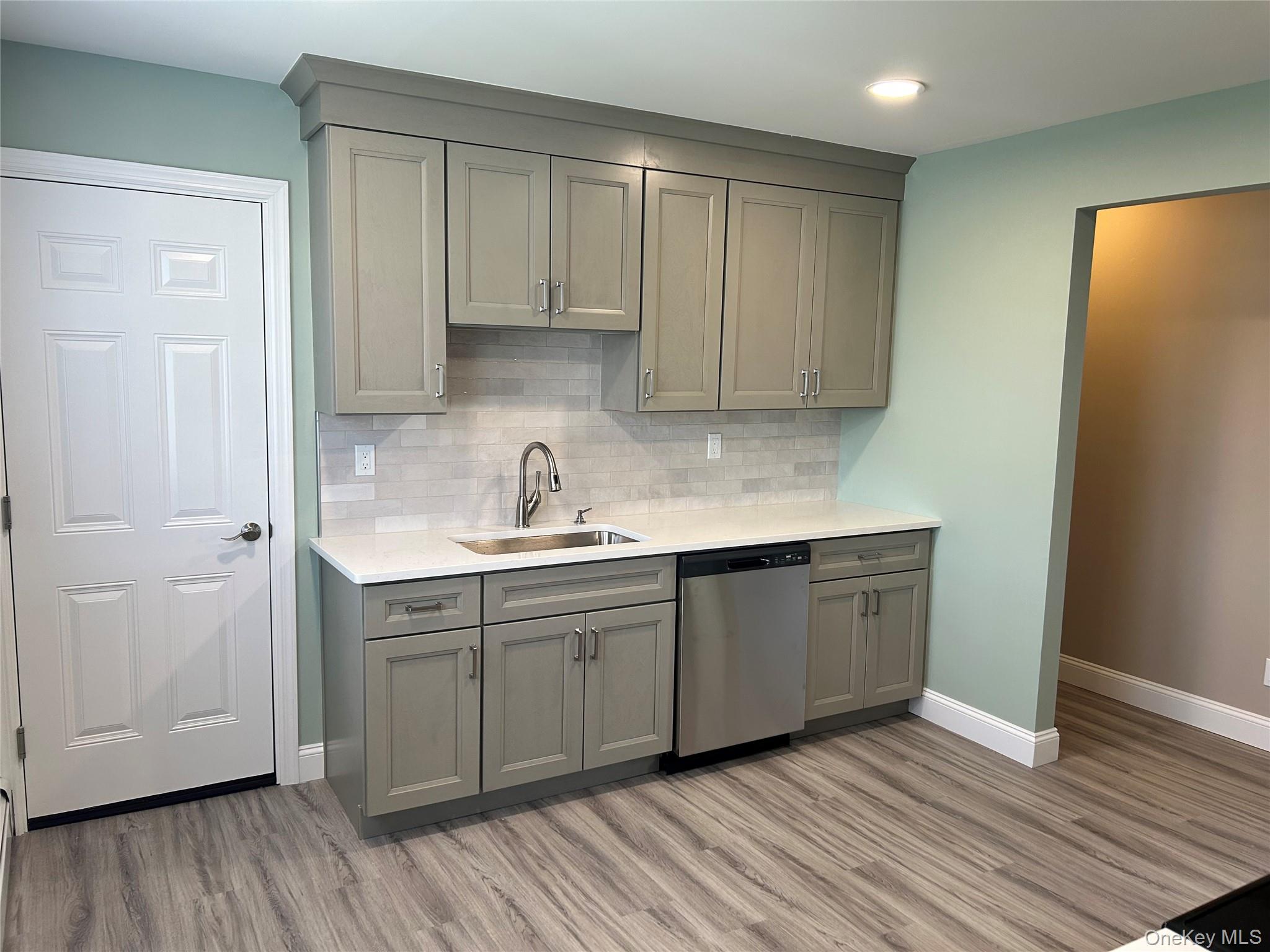 85 Ralph Avenue, Unit 2 photo 3