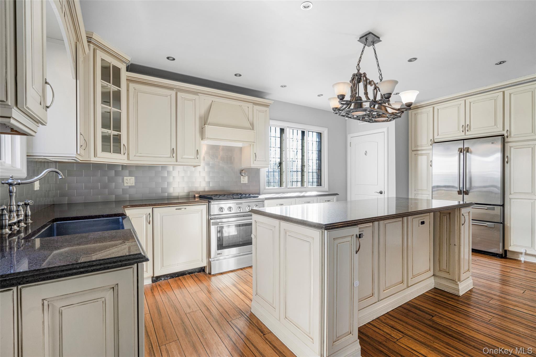 22 Verdun Avenue – For Rent photo 12