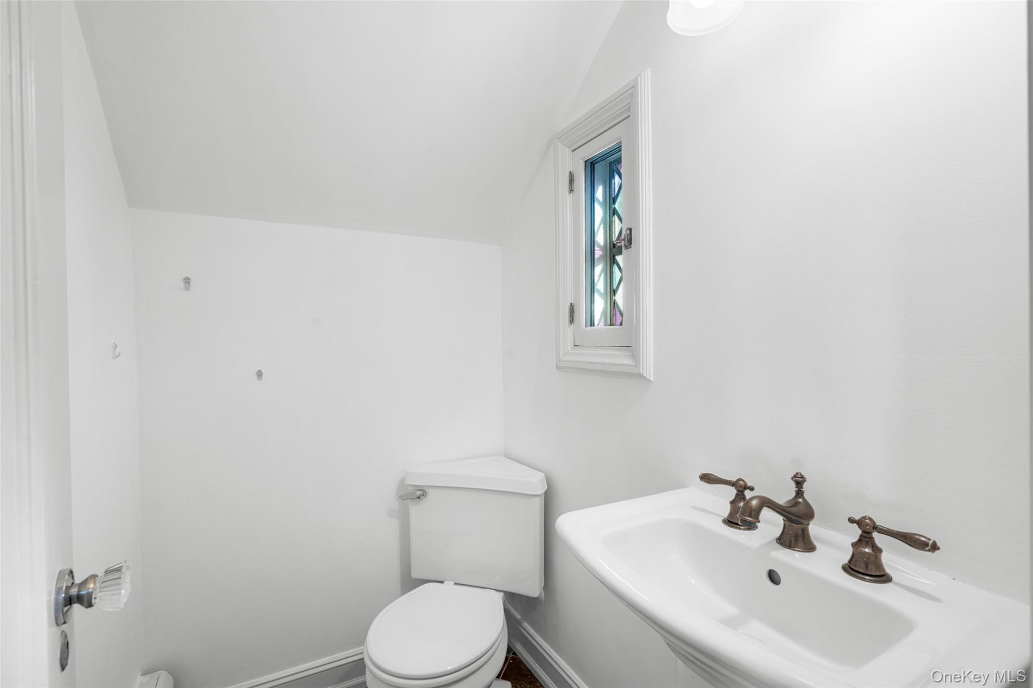 22 Verdun Avenue – For Rent photo 13