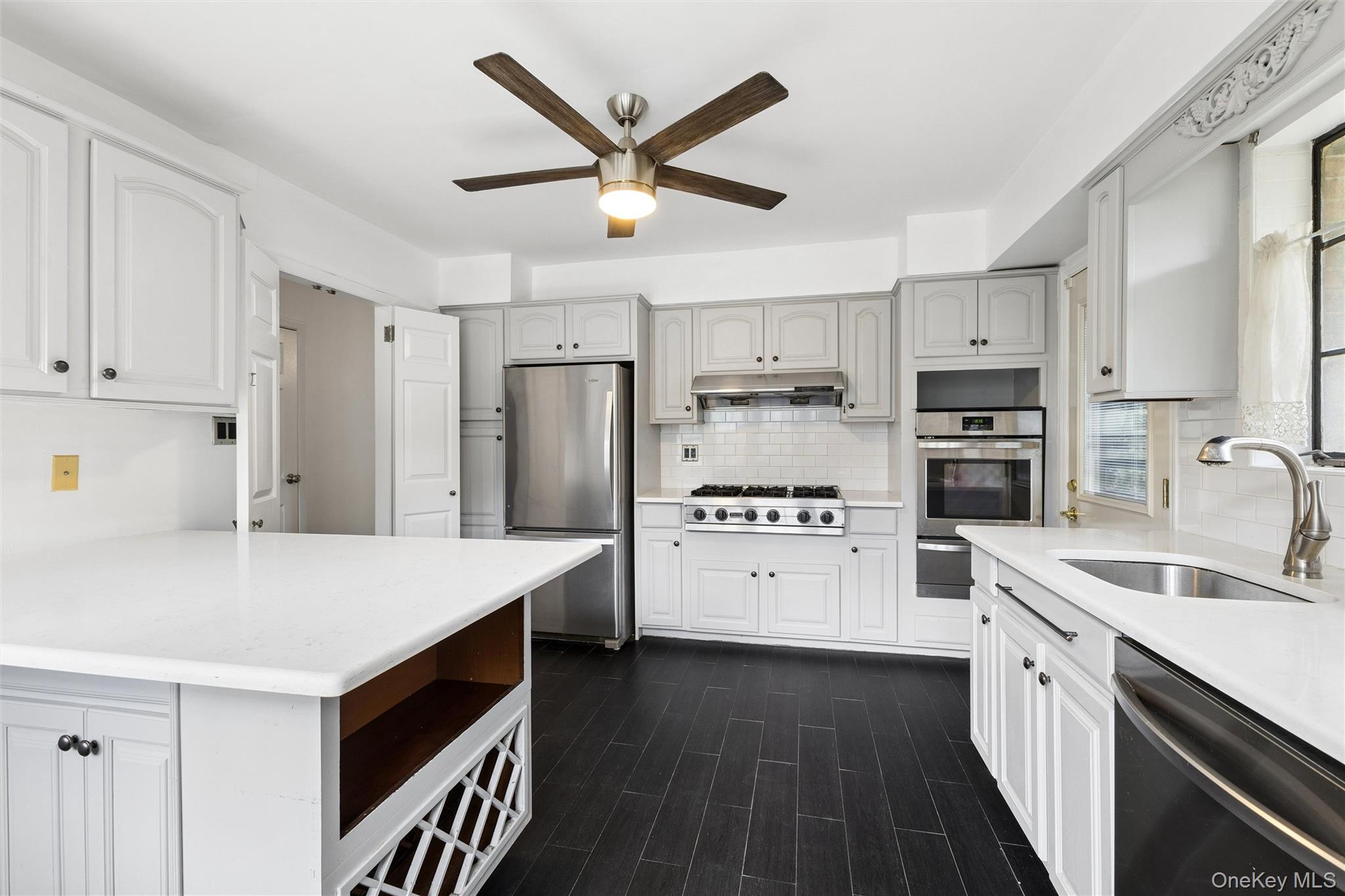 116-45 Union Turnpike – For Rent photo 2